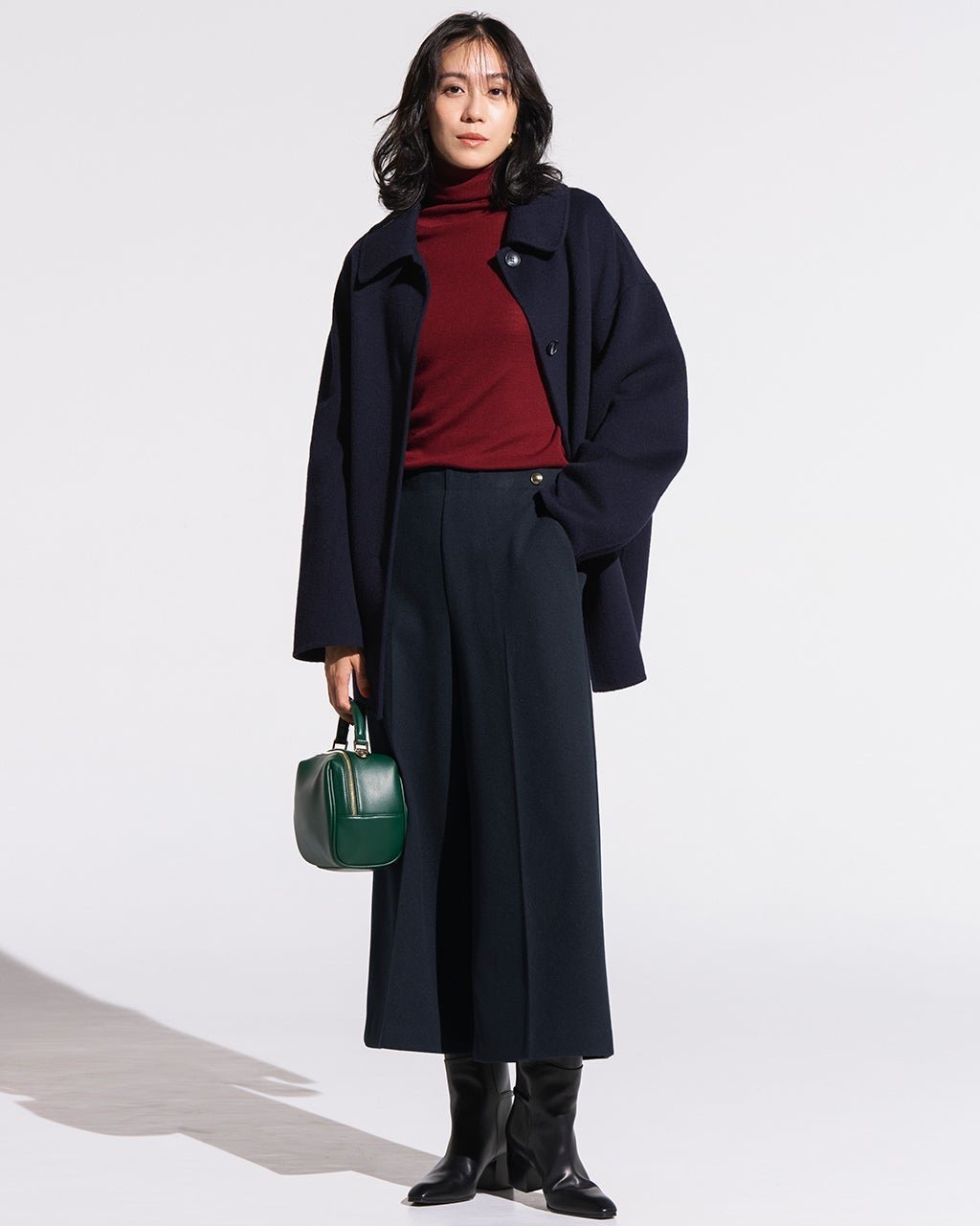 【ドゥクラッセ/DoCLASSE】のウォームストレッチ・クロップドワイド インテリア・キッズ・メンズ・レディースファッション・服の通販 founy(ファニー) 　ファッション　Fashion　レディースファッション　Fashion for Women　パンツ　Pants & Trousers　カッティング　Cutting Detail　カットソー　Cut and Sewn Top　クロップド　Cropped, Short Length　ストレッチ　Stretch, Stretchy Fabric　メタル　Metal, Metal Parts　ワイド　Wide, Wide Fit　新作・新入荷　New Arrivals / New In　おすすめ　Recommended / Our Picks　エレガント 上品　Elegant　ミッドナイトブルー|ID: prp329100004755730 ipo3291000000034399519