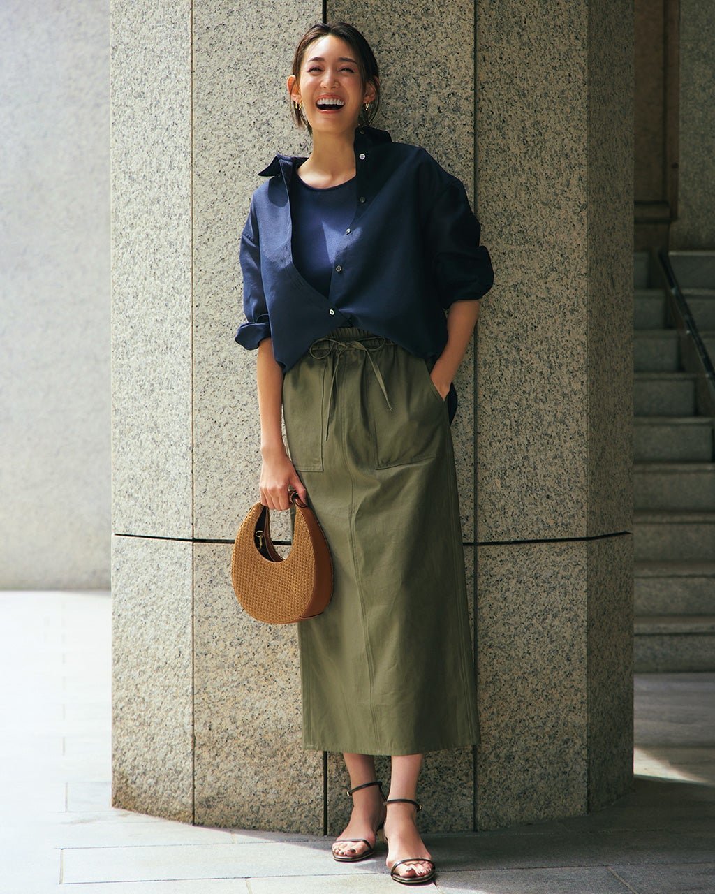 【ドゥクラッセ/DoCLASSE】のコットンツイル・ベイカー風スカート インテリア・キッズ・メンズ・レディースファッション・服の通販 founy(ファニー)  ファッション Fashion レディースファッション Fashion for Women スカート Skirts おすすめ Recommended / Our Picks なめらか Smooth, Silky Texture ストレート Straight, Straight Cut スマート Smart, Elegant ツイル Twist, Twisted Detail ドローコード Drawcord, Drawstring Cord ポケット Pocket, Pocket Detail オリーブ|ID: prp329100004758114 ipo3291000000034425363