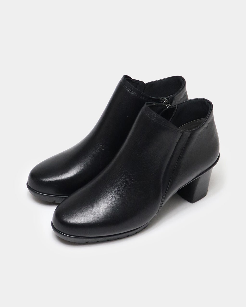 【フィットフィット/fitfit】のフレックスヒールショートブーツ200 インテリア・キッズ・メンズ・レディースファッション・服の通販 founy(ファニー) 　ファッション　Fashion　レディースファッション　Fashion for Women　インソール　Shoe Insole　くるぶし　Ankle-Length　カッティング　Cutting Detail　クッション　Cushion, Throw Pillow　抗菌　Antibacterial, Bacteria-Resistant　ショート　Short, Short Length　シンプル　Simple, Minimal　スマート　Smart, Elegant　トレンド　Trend, Trending Now　フィット　Fit, Slim Fit　フォーマル　Formal, Dressy　メッシュ　Mesh, Net Fabric　新作・新入荷　New Arrivals / New In　エレガント 上品　Elegant　ブラック|ID: prp329100004762182 ipo3291000000034465027