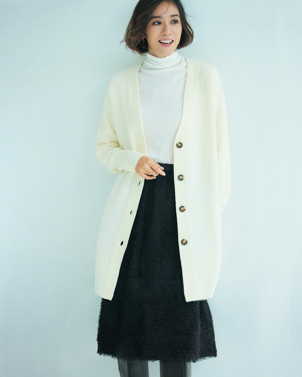 【ドゥクラッセ/DoCLASSE】のウール混フラッフィー・ロングカーディガン インテリア・キッズ・メンズ・レディースファッション・服の通販 founy(ファニー) 　ファッション　Fashion　レディースファッション　Fashion for Women　トップス・カットソー　Cut & Sew Tops　カーディガン・羽織り　Layered Style Cardigans　カーディガン　Cardigan, Knitwear　チュニック　Tunic, Long Top　トレンド　Trend, Trending Now　ロング　Long, Long-Length　ホワイト|ID: prp329100004766754 ipo3291000000034516138