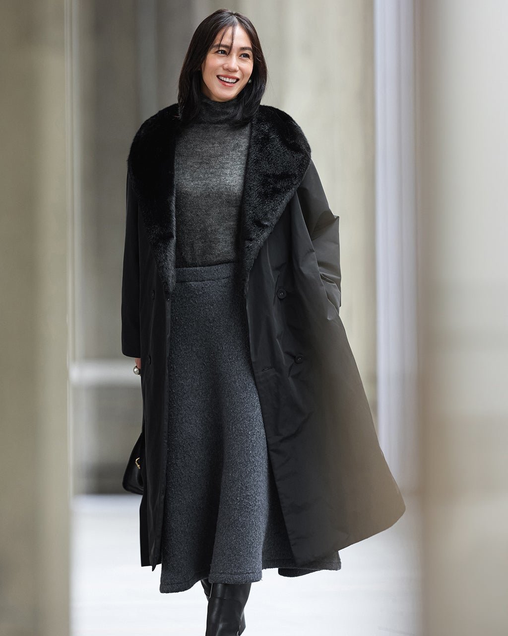 【ドゥクラッセ/DoCLASSE】のマジカルサーモ・エコファーショールコート 人気、トレンドファッション・服の通販 founy(ファニー) 　ファッション　Fashion　レディースファッション　Fashion for Women　アウター　Coat / Outerwear Collection　コート・ロングコート・ピーコート　Long Coats, Peacoats & More　エレガント 上品　Elegant　ガウン　Gown, Robe　グログラン　Grosgrain, Grosgrain Ribbon　ショール　Shawl, Wrap　ダウン　Down, Puffer　人気　Popular, Best Seller　フォルム　Silhouette, Form　新作・新入荷　New Arrivals / New In　 other-1|ID: prp329100004780930 ipo3291000000034686386