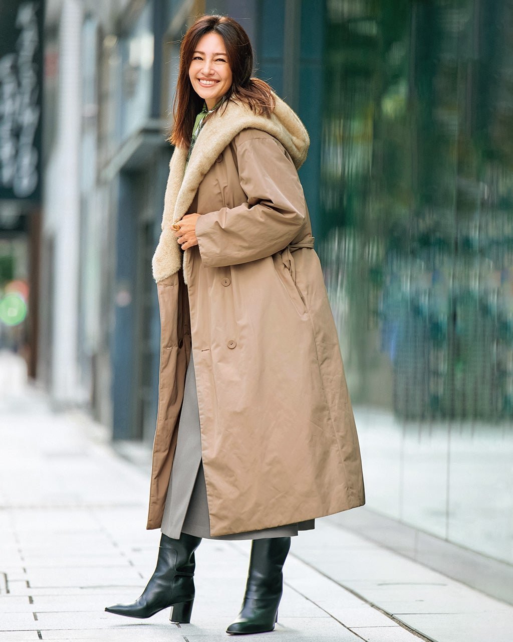 【ドゥクラッセ/DoCLASSE】のマジカルサーモ・エコファーショールコート 人気、トレンドファッション・服の通販 founy(ファニー) 　ファッション　Fashion　レディースファッション　Fashion for Women　アウター　Coat / Outerwear Collection　コート・ロングコート・ピーコート　Long Coats, Peacoats & More　エレガント 上品　Elegant　ガウン　Gown, Robe　グログラン　Grosgrain, Grosgrain Ribbon　ショール　Shawl, Wrap　ダウン　Down, Puffer　人気　Popular, Best Seller　フォルム　Silhouette, Form　 other-1|ID: prp329100004780930 ipo3291000000034971839