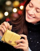 【ドゥクラッセ/DoCLASSE】の本革・三つ折りコンパクトウォレット 人気、トレンドファッション・服の通販 founy(ファニー) ファッション Fashion レディースファッション Fashion for Women レイングッズ・傘・晴雨兼用傘 Umbrellas & Rain Gear 新作・新入荷 New Arrivals / New In おすすめ Recommended / Our Picks ウォレット Wallet ギフト プレゼント Gift / Present 旅行 Travel 日傘 Parasol, UV Umbrella 財布 Wallet, Purse thumbnail ライトイエロー|ID: prp329100004780931 ipo3291000000034686393