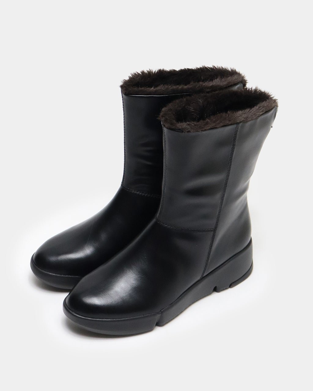 【フィットフィット/fitfit】の撥水ソフト2WAYボアブーツ750 人気、トレンドファッション・服の通販 founy(ファニー) 　ファッション　Fashion　レディースファッション　Fashion for Women　軽量　Lightweight, Ultra Light　シンプル　Simple, Minimal　スリッポン　Slip-On, Loafer　デニム　Denim, Jeans Material　フィット　Fit, Slim Fit　フェイクファー　Faux Fur, Imitation Fur　ミドル　Middle Length, Mid Height　ラバー　Rubber, Rubber Sole　冬　Winter / This Winter　新作・新入荷　New Arrivals / New In　おすすめ　Recommended / Our Picks　旅行　Travel　エレガント 上品　Elegant　 other-1|ID: prp329100004784204 ipo3291000000034725300