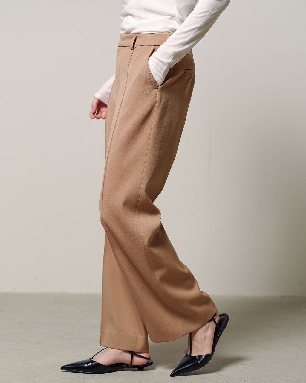 【ドゥクラッセ/DoCLASSE】のヴァージンウール混・美脚ストレートパンツ 人気、トレンドファッション・服の通販 founy(ファニー) 　ファッション　Fashion　レディースファッション　Fashion for Women　パンツ　Pants & Trousers　新作・新入荷　New Arrivals / New In　ストレート　Straight, Straight Cut　スマート　Smart, Elegant　センター　Center, Center Line　フレア　Flare, Flared　ポケット　Pocket, Pocket Detail　ミックス　Mix, Mixed Style　 other-1|ID: prp329100004784912 ipo3291000000035735485