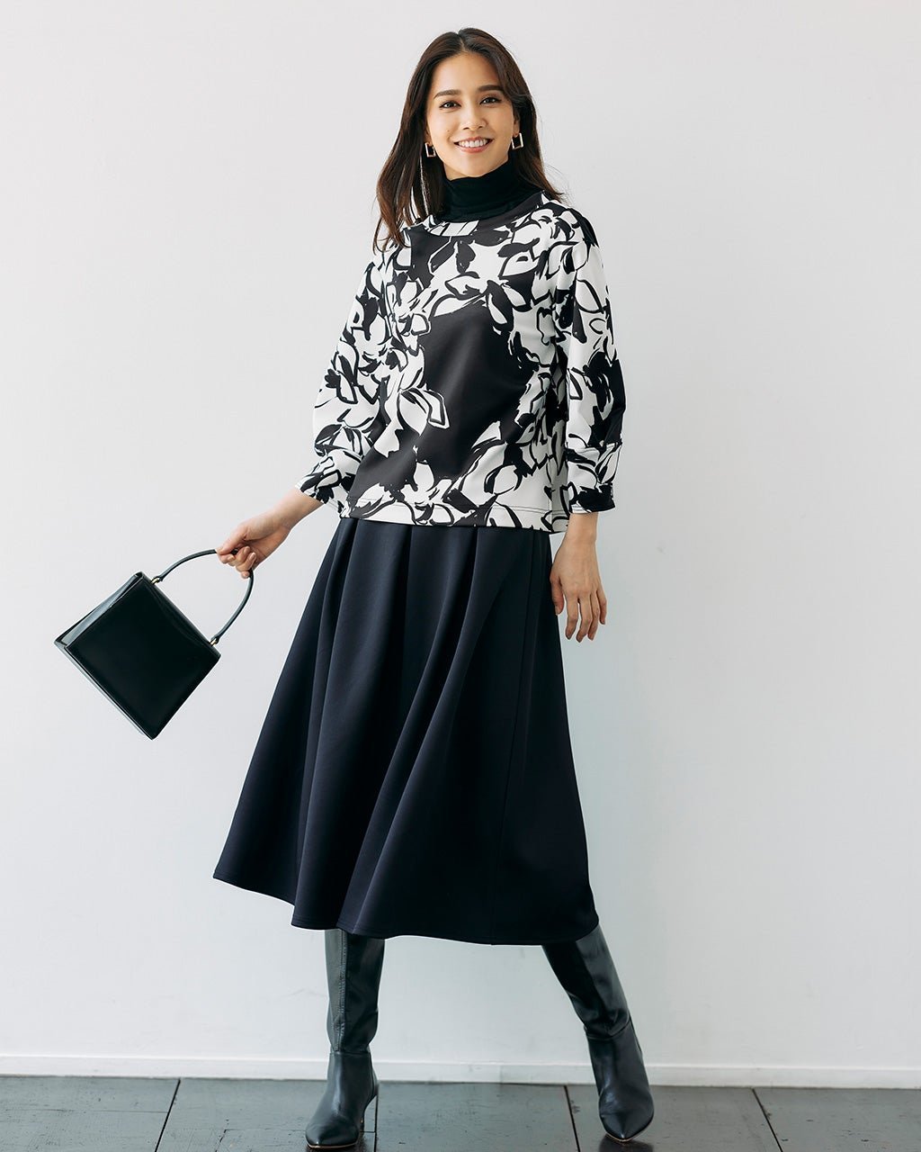 【ドゥクラッセ/DoCLASSE】のダブル編みジャージー・カフドボートネック インテリア・キッズ・メンズ・レディースファッション・服の通販 founy(ファニー) 　ファッション　Fashion　レディースファッション　Fashion for Women　トップス・カットソー　Cut & Sew Tops　シャツ・ブラウス・オフィスカジュアル　Elegant Blouses & Button-Ups　ロングTシャツ・Tシャツ　Longline T-Shirts & Tees　カットソー・ベーシックTシャツ　Cut-and-Sewn Tops / Stretch Tees & Basics　カットソー　Cut and Sewn Top　ショート　Short, Short Length　セットアップ　Set-Up, Coordinated Outfit　ダブル　Double, Double-Breasted　フォルム　Silhouette, Form　エレガント 上品　Elegant　無地　Plain, Solid Color　フラワー|ID: prp329100004784914 ipo3291000000034736527