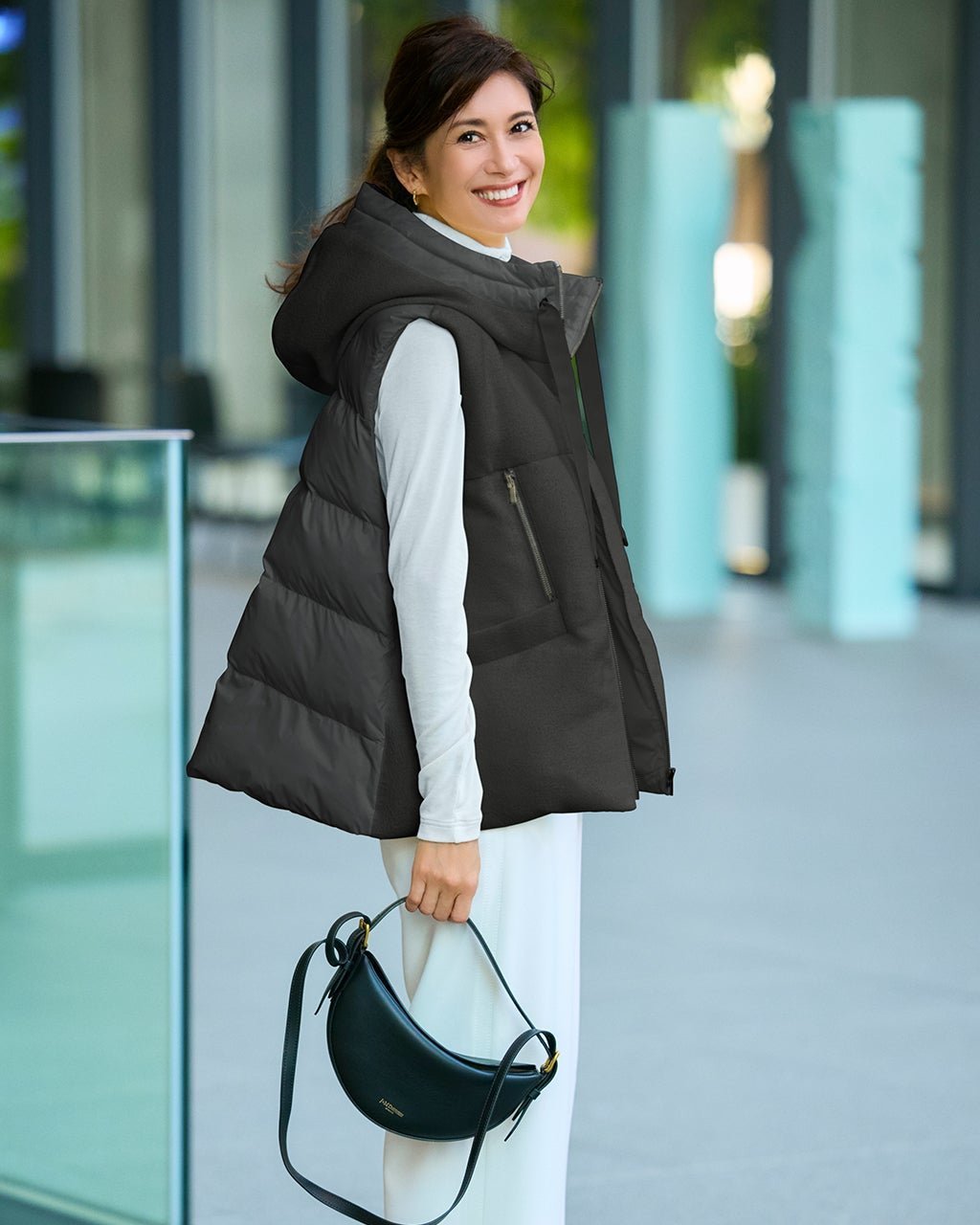 【ドゥクラッセ/DoCLASSE】の異素材ツイード・エコダウンベスト インテリア・キッズ・メンズ・レディースファッション・服の通販 founy(ファニー) ファッション Fashion レディースファッション Fashion for Women アウター Coat / Outerwear Collection トップス・カットソー Cut & Sew Tops ベスト&ジレ / 重ね着スタイル Vests & Gilets エレガント 上品 Elegant タフタ Taffeta, Structured Fabric ダウン Down, Puffer ツイード Twill, Twill Weave ベスト Vest, Waistcoat ブラック|ID: prp329100004789705 ipo3291000000034758810