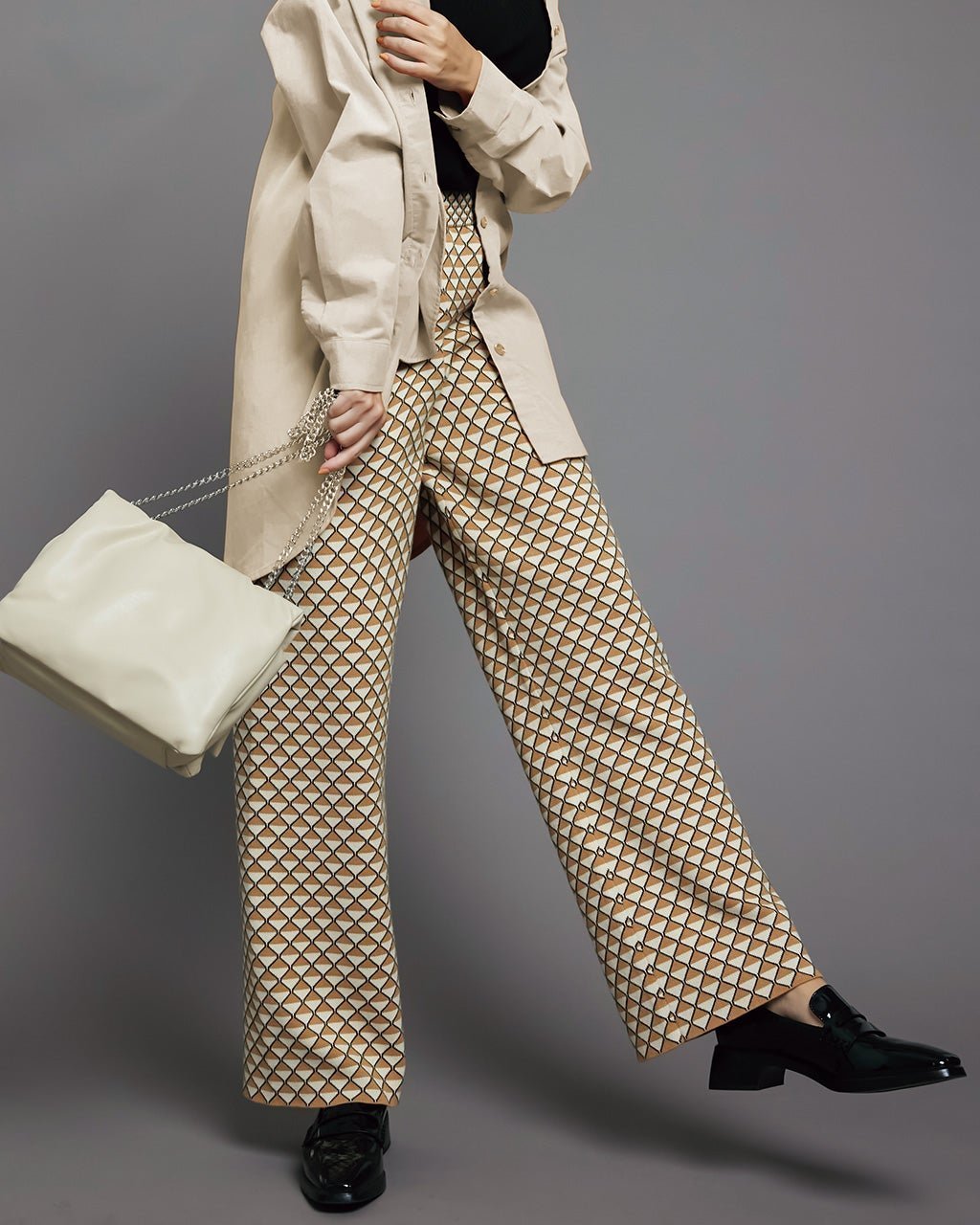 【ドゥクラッセ/DoCLASSE】のジャカード編み・幾何柄ニットパンツ インテリア・キッズ・メンズ・レディースファッション・服の通販 founy(ファニー) 　ファッション　Fashion　レディースファッション　Fashion for Women　パンツ　Pants & Trousers　おすすめ　Recommended / Our Picks　ジャカード／ジャガード　Jacquard, Woven Pattern　A/W・秋冬　Autumn/Winter　キャメル|ID: prp329100004791780 ipo3291000000035222405