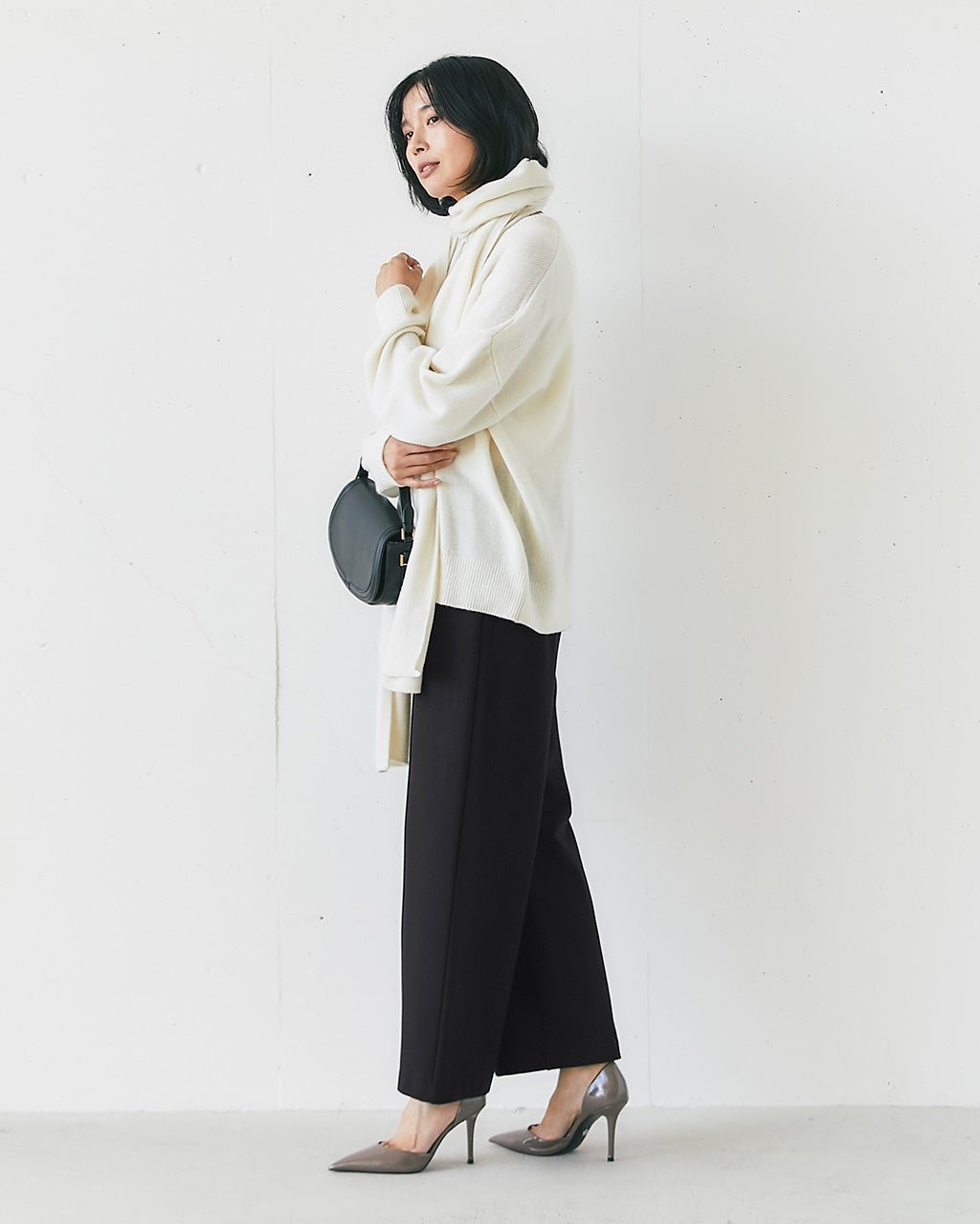 【ドゥクラッセ/DoCLASSE】のプレミアサーモN・ストレート64cm インテリア・キッズ・メンズ・レディースファッション・服の通販 founy(ファニー) 　ファッション　Fashion　レディースファッション　Fashion for Women　パンツ　Pants & Trousers　ストレッチ　Stretch, Stretchy Fabric　ストレート　Straight, Straight Cut　センター　Center, Center Line　タイツ　Tights, Legwear　フロント　Front, Front Design　ポケット　Pocket, Pocket Detail　エレガント 上品　Elegant　人気　Popular, Best Seller　ブラック|ID: prp329100004796213 ipo3291000000035213706