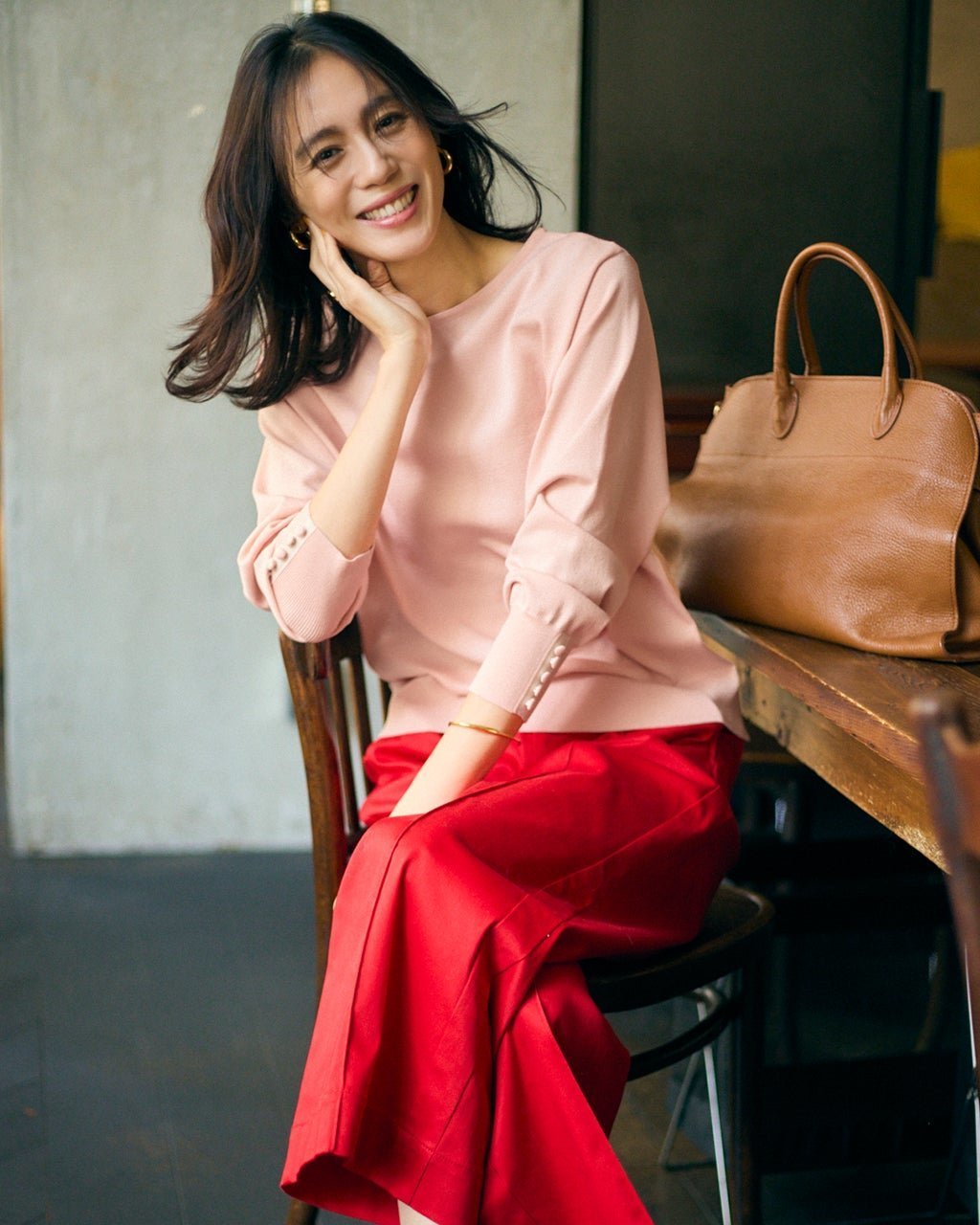 【ドゥクラッセ/DoCLASSE】のストレッチニット・袖ボタンボートネック インテリア・キッズ・メンズ・レディースファッション・服の通販 founy(ファニー) 　ファッション　Fashion　レディースファッション　Fashion for Women　トップス・カットソー　Cut & Sew Tops　ニット　Knit Tops & Sweaters　新作・新入荷　New Arrivals / New In　なめらか　Smooth, Silky Texture　シンプル　Simple, Minimal　ストレッチ　Stretch, Stretchy Fabric　セーター　Sweater, Knitwear　ロング　Long, Long-Length　エレガント 上品　Elegant　ライトピンク|ID: prp329100004808833 ipo3291000000034899696