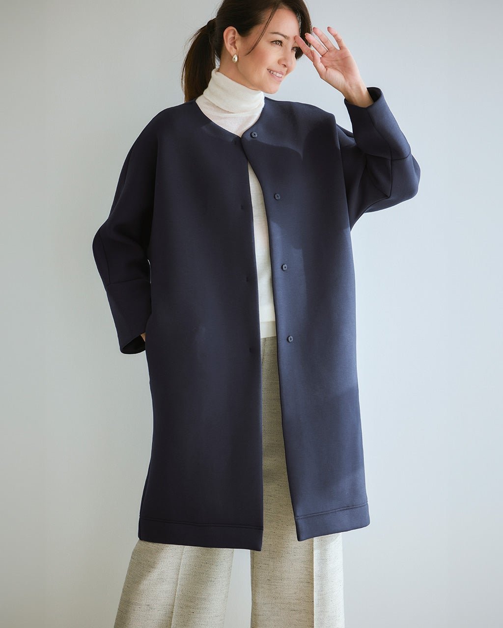 【ドゥクラッセ/DoCLASSE】のエアーライトフォルム・ノーカラーコート インテリア・キッズ・メンズ・レディースファッション・服の通販 founy(ファニー) 　ファッション　Fashion　レディースファッション　Fashion for Women　アウター　Coat / Outerwear Collection　コート・ロングコート・ピーコート　Long Coats, Peacoats & More　なめらか　Smooth, Silky Texture　ビジネス 仕事 通勤　Business / Work / Commuting　秋　Autumn　ミッドナイトブルー|ID: prp329100004813850 ipo3291000000034960518