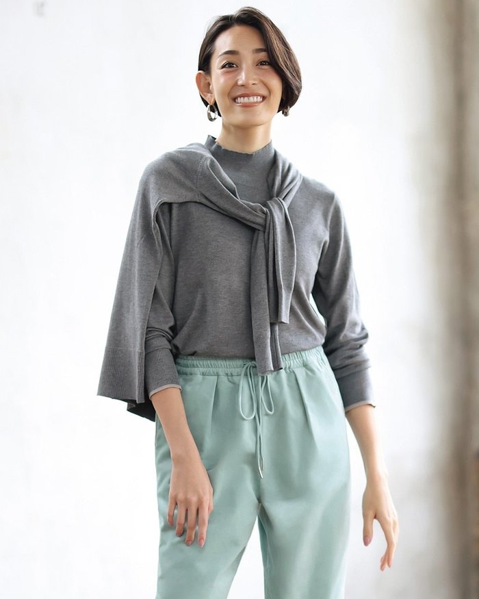 【ドゥクラッセ/DoCLASSE】のハイネックアンサンブル・シルクフィール インテリア・キッズ・メンズ・レディースファッション・服の通販 founy(ファニー) https://founy.com/ ファッション Fashion レディースファッション Fashion for Women トップス・カットソー Cut & Sew Tops ニット Knit Tops & Sweaters アンサンブルニット Knit Ensembles & Twin Sets アンサンブル Ensemble Set エナメル Patent Leather 春 Spring カーディガン Cardigan, Knitwear シンプル Simple, Minimal セーター Sweater, Knitwear タートル Turtleneck, Turtle Collar なめらか Smooth, Silky Texture ハイネック High Neck, Mock Neck ベーシック Basic, Essential ミックス Mix, Mixed Style |ID: prp329100004814878 ipo3291000000034971804