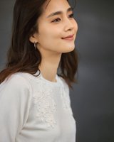 【ドゥクラッセ/DoCLASSE】のフラワー刺繍・デザインニット 人気、トレンドファッション・服の通販 founy(ファニー) ファッション Fashion レディースファッション Fashion for Women トップス・カットソー Cut & Sew Tops ニット Knit Tops & Sweaters クリスタル Crystal, Swarovski シンプル Simple, Minimal セーター Sweater, Knitwear フェミニン Feminine, Girly フォルム Silhouette, Form フラワー Flower, Floral ボトム Bottoms, Lower Wear |ID:prp329100004814882