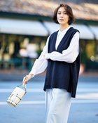 【ドゥクラッセ/DoCLASSE】の深Vネック・オーバーサイズニットベスト 人気、トレンドファッション・服の通販 founy(ファニー) ファッション Fashion レディースファッション Fashion for Women アウター Coat / Outerwear Collection トップス・カットソー Cut & Sew Tops ニット Knit Tops & Sweaters ベスト&ジレ / 重ね着スタイル Vests & Gilets Vネックトップス V-Neck Tops / V-Cut Neckline Shirts セーター Sweater, Knitwear バランス Balance, Style Balance thumbnail ミッドナイトブルー|ID: prp329100004831274 ipo3291000000035175494