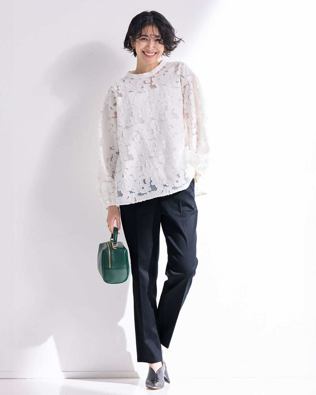 【ドゥクラッセ/DoCLASSE】のミラクルストレッチ・スティックパンツ インテリア・キッズ・メンズ・レディースファッション・服の通販 founy(ファニー) 　ファッション　Fashion　レディースファッション　Fashion for Women　パンツ　Pants & Trousers　新作・新入荷　New Arrivals / New In　おすすめ　Recommended / Our Picks　カッティング　Cutting Detail　コンパクト　Compact, Small Size　ストレート　Straight, Straight Cut　スリム　Slim, Slim Fit　センター　Center, Center Line　パターン　Pattern, Design Print　ビジネス 仕事 通勤　Business / Work / Commuting　ミッドナイトブルー|ID: prp329100004834702 ipo3291000000035213640