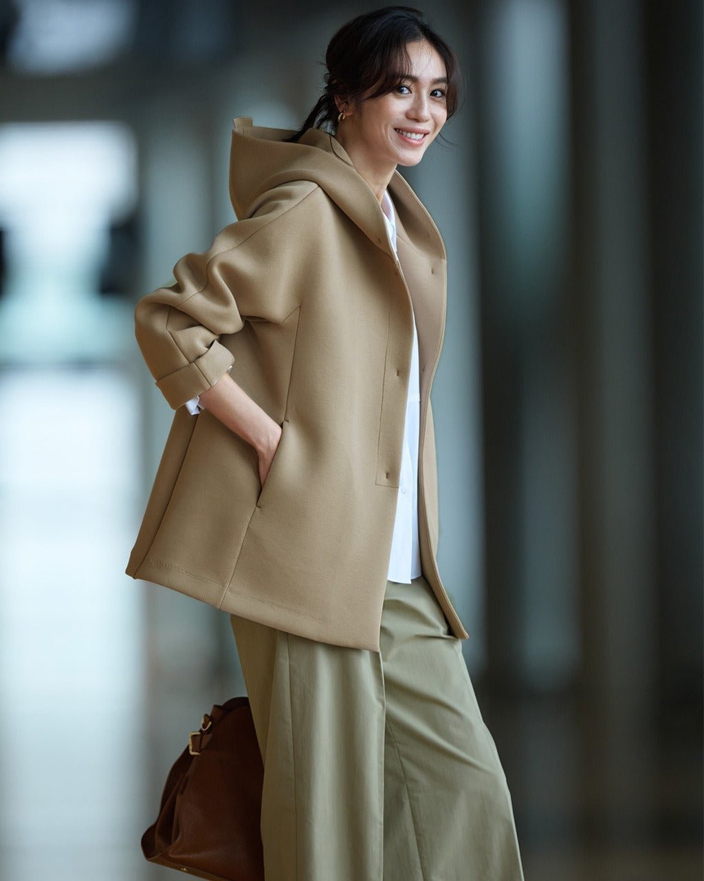 【ドゥクラッセ/DoCLASSE】のエアーフォルム・フードジャケット インテリア・キッズ・メンズ・レディースファッション・服の通販 founy(ファニー) 　ファッション　Fashion　レディースファッション　Fashion for Women　アウター　Coat / Outerwear Collection　レディースジャケット・軽アウター　Jackets　カッティング　Cutting Detail　グログラン　Grosgrain, Grosgrain Ribbon　コンパクト　Compact, Small Size　ジャケット　Jacket, Outerwear　ストレッチ　Stretch, Stretchy Fabric　スリーブ　Sleeve, Long Sleeve / Short Sleeve　パターン　Pattern, Design Print　フェミニン　Feminine, Girly　フォルム　Silhouette, Form　新作・新入荷　New Arrivals / New In　ライトトープ|ID: prp329100004834708 ipo3291000000035213735