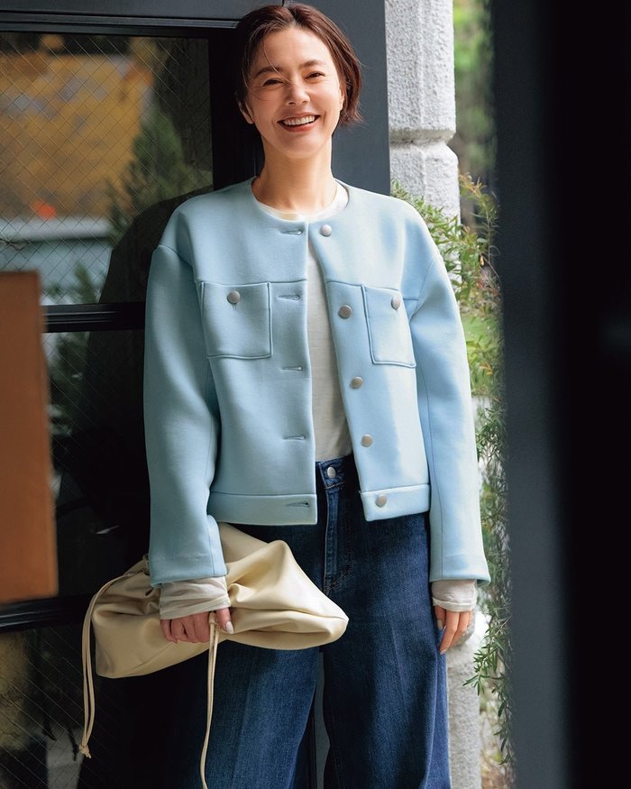 【ドゥクラッセ/DoCLASSE】のエアーフォルム・Cカラーブルゾン インテリア・キッズ・メンズ・レディースファッション・服の通販 founy(ファニー) https://founy.com/ ファッション Fashion レディースファッション Fashion for Women アウター Coat / Outerwear Collection レディースジャケット・軽アウター Jackets ブルゾンジャケット・スポーティアウター Blouson Jackets 新作・新入荷 New Arrivals / New In カットソー Cut and Sewn Top コンパクト Compact, Small Size ショルダー Shoulder, Shoulder Strap ジャケット Jacket, Outerwear ドロップ Drop Shoulder, Dropped Style フォルム Silhouette, Form フロント Front, Front Design ブルゾン Blouson, Bomber Jacket ポケット Pocket, Pocket Detail メタル Metal, Metal Parts エレガント 上品 Elegant 人気 Popular, Best Seller |ID: prp329100004834712 ipo3291000000035331287