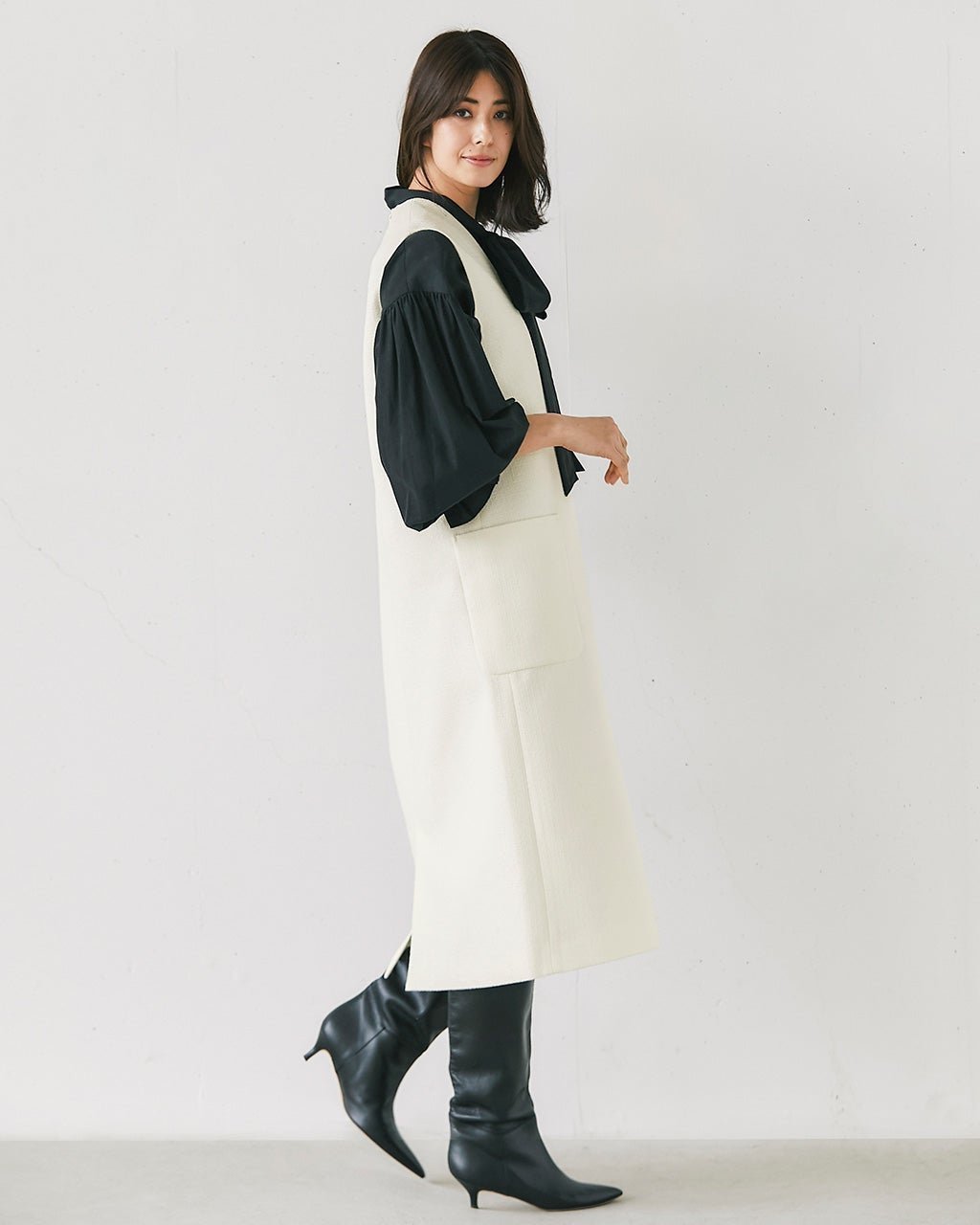 【ドゥクラッセ/DoCLASSE】のツイード・Vネックジャンパースカート インテリア・キッズ・メンズ・レディースファッション・服の通販 founy(ファニー) 　ファッション　Fashion　レディースファッション　Fashion for Women　スカート　Skirts　ツイード　Twill, Twill Weave　パターン　Pattern, Design Print　フォーマル　Formal, Dressy　ポケット　Pocket, Pocket Detail　セレモニー　Ceremony　ビジネス 仕事 通勤　Business / Work / Commuting　オフホワイト|ID: prp329100004834714 ipo3291000000036009926