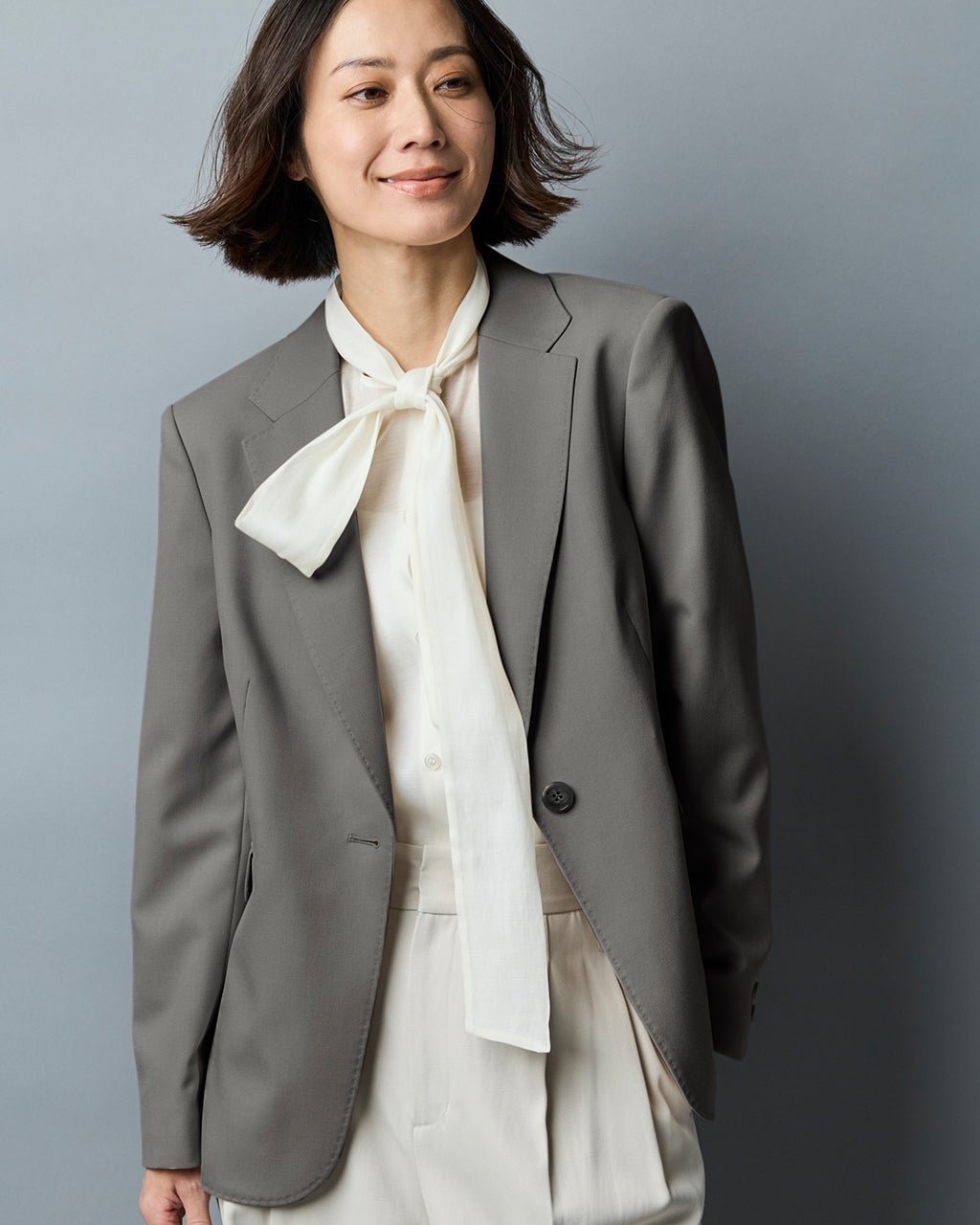 【ドゥクラッセ/DoCLASSE】のトリニティツイル・シングルジャケット インテリア・キッズ・メンズ・レディースファッション・服の通販 founy(ファニー) 　ファッション　Fashion　レディースファッション　Fashion for Women　アウター　Coat / Outerwear Collection　レディースジャケット・軽アウター　Jackets　オケージョン　Occasion Wear　サマー　Summer, Summer Style　ストレッチ　Stretch, Stretchy Fabric　セットアップ　Set-Up, Coordinated Outfit　ハンド　Hand, Handmade　パターン　Pattern, Design Print　フォルム　Silhouette, Form　ベーシック　Basic, Essential　ボックス　Boxy, Box Shape　新作・新入荷　New Arrivals / New In　エレガント 上品　Elegant　セレモニー　Ceremony　入学式　Entrance Ceremony　ビジネス 仕事 通勤　Business / Work / Commuting　グレー|ID: prp329100004834717 ipo3291000000035213787