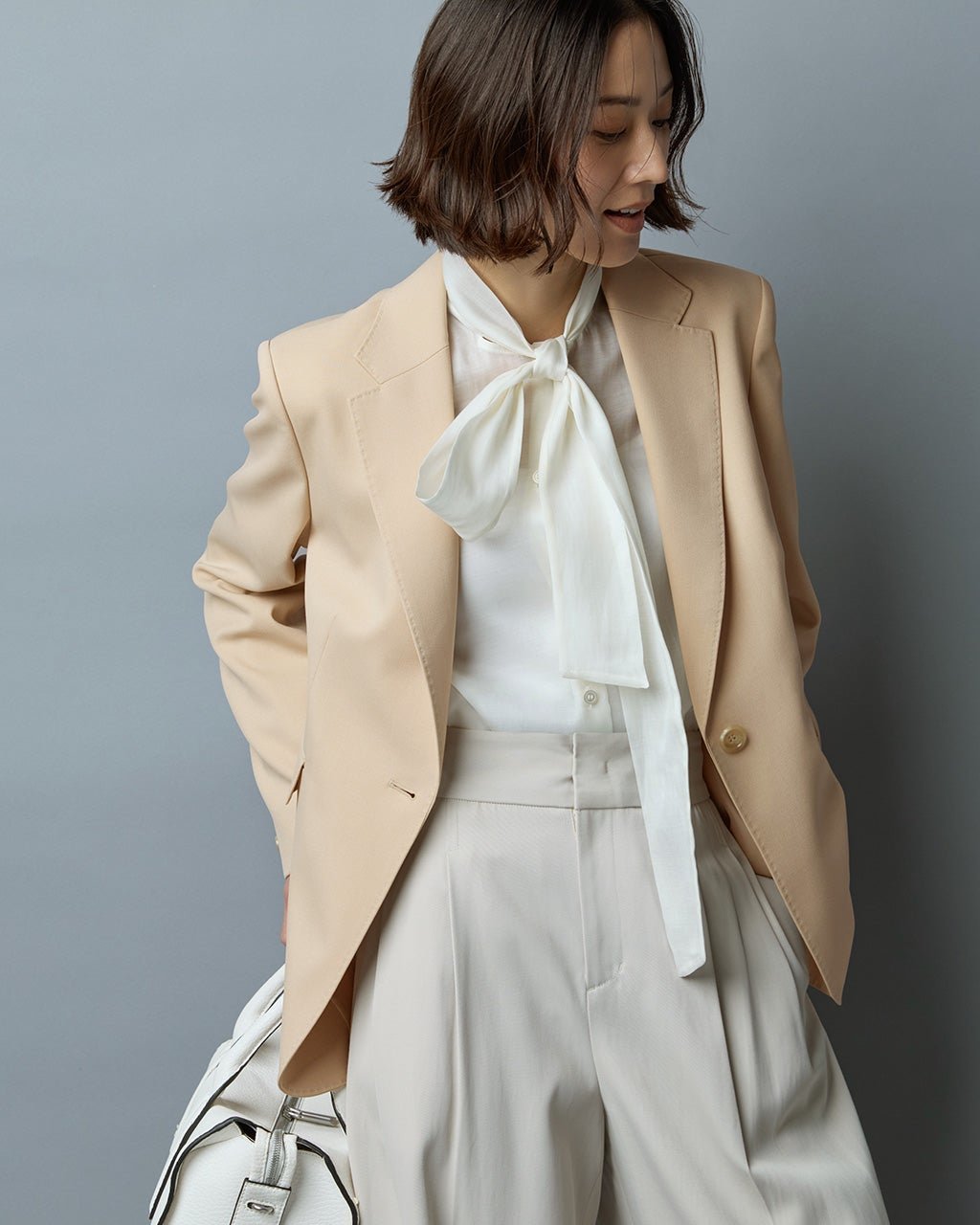 【ドゥクラッセ/DoCLASSE】のトリニティツイル・シングルジャケット インテリア・キッズ・メンズ・レディースファッション・服の通販 founy(ファニー) 　ファッション　Fashion　レディースファッション　Fashion for Women　アウター　Coat / Outerwear Collection　レディースジャケット・軽アウター　Jackets　オケージョン　Occasion Wear　サマー　Summer, Summer Style　ストレッチ　Stretch, Stretchy Fabric　セットアップ　Set-Up, Coordinated Outfit　ハンド　Hand, Handmade　パターン　Pattern, Design Print　フォルム　Silhouette, Form　ベーシック　Basic, Essential　ボックス　Boxy, Box Shape　新作・新入荷　New Arrivals / New In　エレガント 上品　Elegant　セレモニー　Ceremony　入学式　Entrance Ceremony　ビジネス 仕事 通勤　Business / Work / Commuting　ライトベージュ|ID: prp329100004834717 ipo3291000000035213788