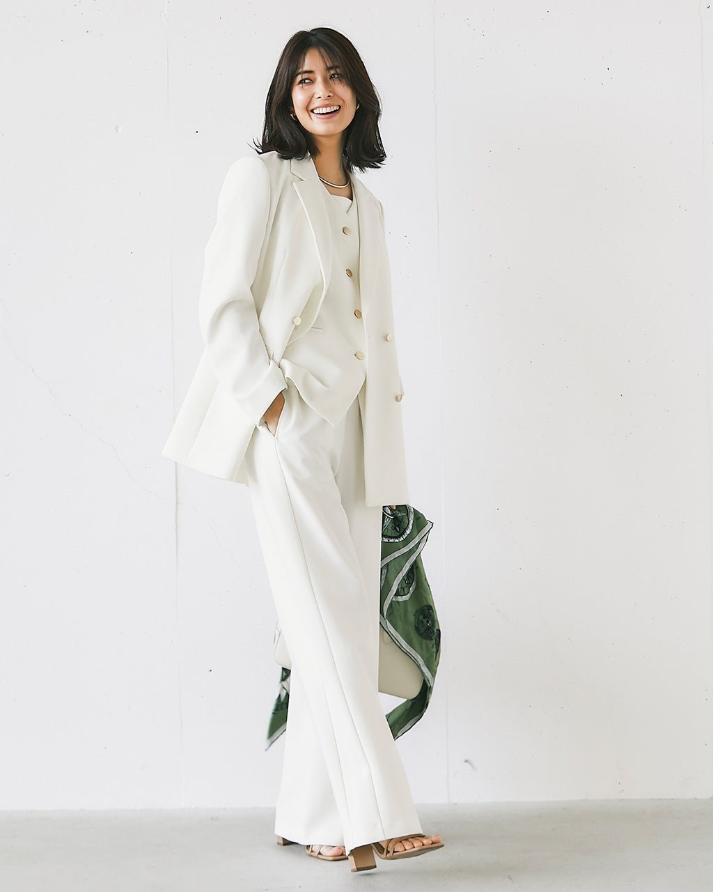 【ドゥクラッセ/DoCLASSE】のスポンジWクロス・イージーワイドパンツ インテリア・キッズ・メンズ・レディースファッション・服の通販 founy(ファニー) ファッション Fashion レディースファッション Fashion for Women パンツ Pants & Trousers なめらか Smooth, Silky Texture オケージョン Occasion Wear ストレッチ Stretch, Stretchy Fabric セットアップ Set-Up, Coordinated Outfit フォルム Silhouette, Form ビジネス 仕事 通勤 Business / Work / Commuting オフホワイト|ID: prp329100004834718 ipo3291000000036009965