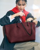 【ドゥクラッセ/DoCLASSE】のウルトラライト・2WAYバッグ 人気、トレンドファッション・服の通販 founy(ファニー) ファッション Fashion レディースファッション Fashion for Women バッグ Bags レイングッズ・傘・晴雨兼用傘 Umbrellas & Rain Gear スマホ Smartphone, Mobile Device 台形 A-Line, Trapezoid Shape バランス Balance, Style Balance フォルム Silhouette, Form ポケット Pocket, Pocket Detail 日傘 Parasol, UV Umbrella リボン Ribbon, Bow 新作・新入荷 New Arrivals / New In 旅行 Travel エレガント 上品 Elegant ビジネス 仕事 通勤 Business / Work / Commuting thumbnail バーガンディー|ID: prp329100004834719 ipo3291000000035213809