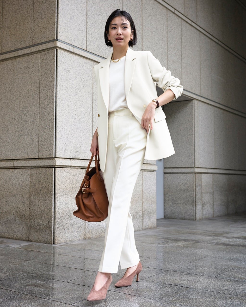 【ドゥクラッセ/DoCLASSE】のスポンジWクロス・テーパードパンツ インテリア・キッズ・メンズ・レディースファッション・服の通販 founy(ファニー) 　ファッション　Fashion　レディースファッション　Fashion for Women　パンツ　Pants & Trousers　新作・新入荷　New Arrivals / New In　なめらか　Smooth, Silky Texture　オケージョン　Occasion Wear　ストレッチ　Stretch, Stretchy Fabric　スーツ　Suit, Formalwear　セットアップ　Set-Up, Coordinated Outfit　センター　Center, Center Line　ビジネス 仕事 通勤　Business / Work / Commuting　オフホワイト|ID: prp329100004834724 ipo3291000000035213839