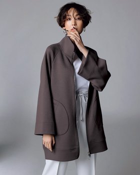 【ドゥクラッセ/DoCLASSE】の接結スウェット・ジップアップハーフコート 人気、トレンドファッション・服の通販 founy(ファニー) ファッション Fashion レディースファッション Fashion for Women アウター Coat / Outerwear Collection コート・ロングコート・ピーコート Long Coats, Peacoats & More スウェット / スエット Sweatshirt, Sweatwear スタンド Stand Collar, Upright Stand ハーフ Half, Half-Length モダン Modern, Contemporary |ID:prp329100004837056