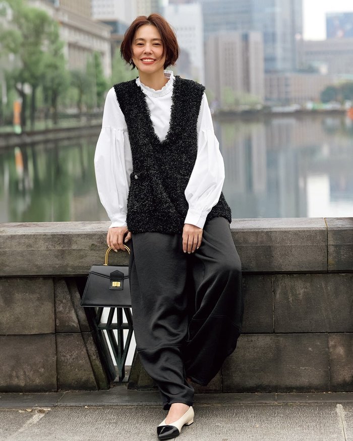 【ドゥクラッセ/DoCLASSE】のツイーディニット・メタル釦ベスト インテリア・キッズ・メンズ・レディースファッション・服の通販 founy(ファニー) https://founy.com/ ファッション Fashion レディースファッション Fashion for Women アウター Coat / Outerwear Collection レディースジャケット・軽アウター Jackets シンプル Simple, Minimal ジャケット Jacket, Outerwear ツイード Twill, Twill Weave フォルム Silhouette, Form フリンジ Fringe, Tassel ベスト Vest, Waistcoat メタル Metal, Metal Parts 人気 Popular, Best Seller |ID: prp329100004837960 ipo3291000000035494620