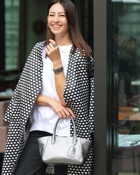 【ドゥクラッセ/DoCLASSE】の本革・エアートートバッグS 人気、トレンドファッション・服の通販 founy(ファニー) ファッション Fashion レディースファッション Fashion for Women バッグ Bags レイングッズ・傘・晴雨兼用傘 Umbrellas & Rain Gear 新作・新入荷 New Arrivals / New In コンパクト Compact, Small Size ショルダー Shoulder, Shoulder Strap フィット Fit, Slim Fit ポケット Pocket, Pocket Detail 旅行 Travel 日傘 Parasol, UV Umbrella 財布 Wallet, Purse |ID:prp329100004837964