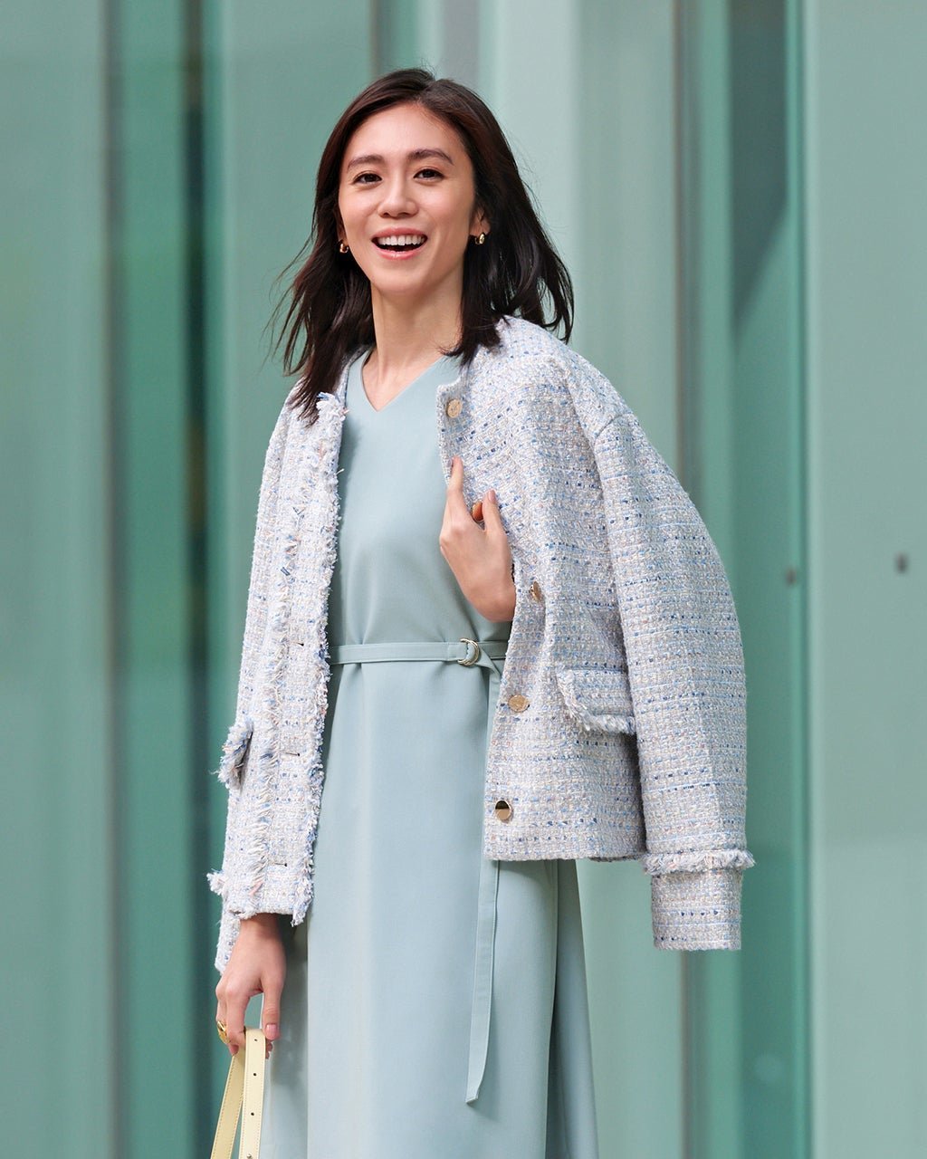 【ドゥクラッセ/DoCLASSE】のフリンジツイード・ノーカラージャケット インテリア・キッズ・メンズ・レディースファッション・服の通販 founy(ファニー) 　ファッション　Fashion　レディースファッション　Fashion for Women　アウター　Coat / Outerwear Collection　レディースジャケット・軽アウター　Jackets　ノーカラージャケット / シンプル上品コーデ　Collarless Jackets　新作・新入荷　New Arrivals / New In　ジャケット　Jacket, Outerwear　ツイード　Twill, Twill Weave　デニム　Denim, Jeans Material　フリンジ　Fringe, Tassel　ミックス　Mix, Mixed Style　モノトーン　Monotone, Black and White　リラックス　Relax, Relaxed Fit　ワイド　Wide, Wide Fit　グレーブルー|ID: prp329100004837976 ipo3291000000035249896