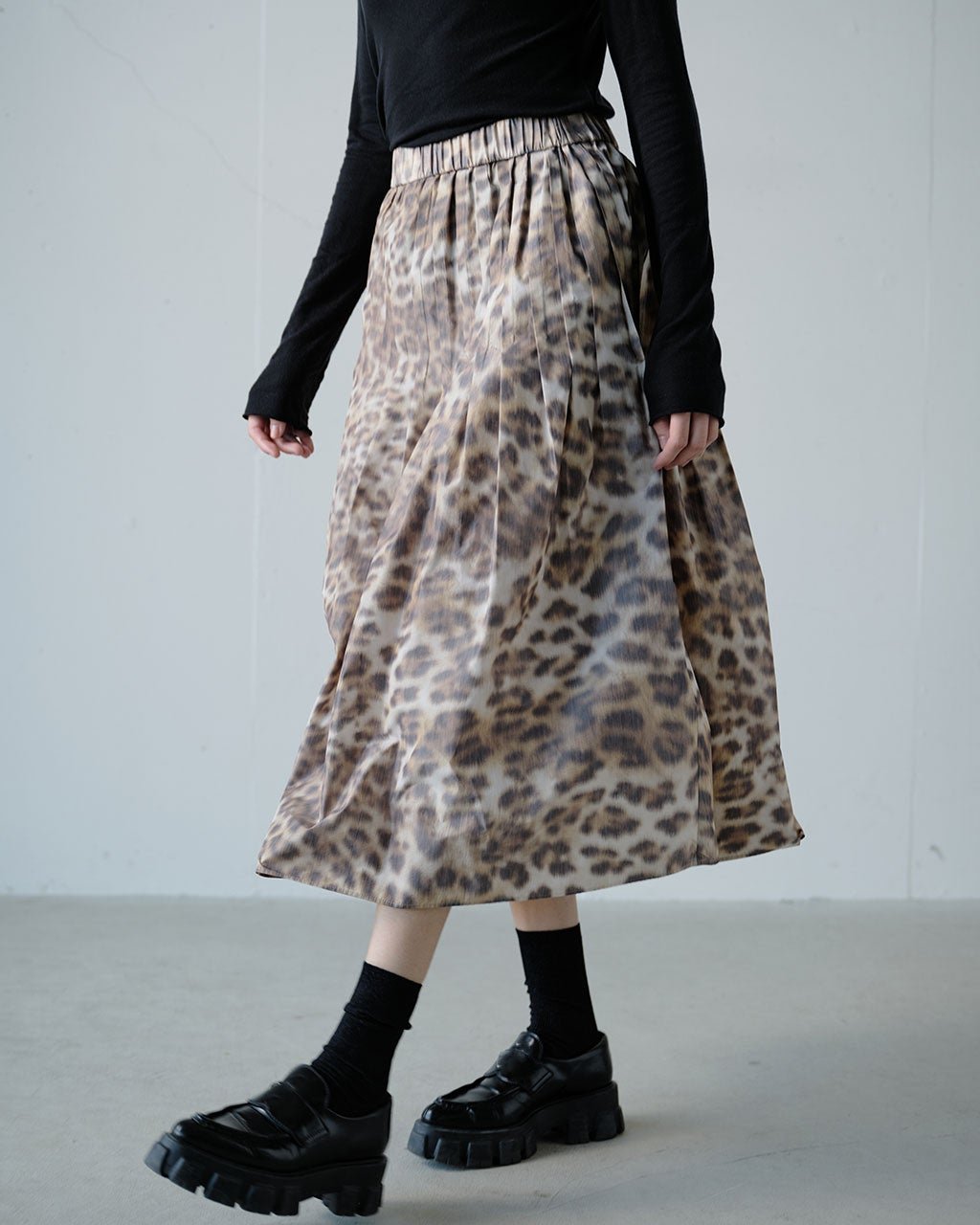 【ドゥクラッセ/DoCLASSE】のイタリアンタフタ・レオパードスカート インテリア・キッズ・メンズ・レディースファッション・服の通販 founy(ファニー) 　ファッション　Fashion　レディースファッション　Fashion for Women　スカート　Skirts　新作・新入荷　New Arrivals / New In　イタリア　Italy　カッティング　Cutting Detail　ジャカード／ジャガード　Jacquard, Woven Pattern　タフタ　Taffeta, Structured Fabric　フレア　Flare, Flared　プリント　Print, Printed Pattern　レオパード　Leopard, Animal Print　エレガント 上品　Elegant　アニマル|ID: prp329100004839712 ipo3291000000035268451