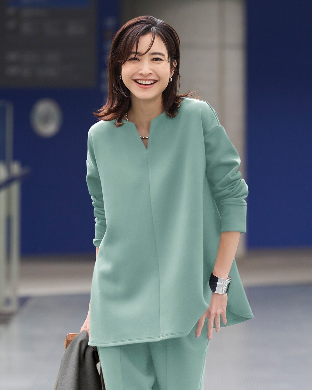 【ドゥクラッセ/DoCLASSE】のライトダンボールニット・フレアトップス インテリア・キッズ・メンズ・レディースファッション・服の通販 founy(ファニー) 　ファッション　Fashion　レディースファッション　Fashion for Women　トップス・カットソー　Cut & Sew Tops　ニット　Knit Tops & Sweaters　セットアップ　Matching Sets　レディーストップス・ブラウス　Tops & Blouses / Assorted Women's Tops　カットソー　Cut and Sewn Top　セットアップ　Set-Up, Coordinated Outfit　なめらか　Smooth, Silky Texture　フレア　Flare, Flared　エレガント 上品　Elegant　ダスティーブルー|ID: prp329100004843594 ipo3291000000035302030