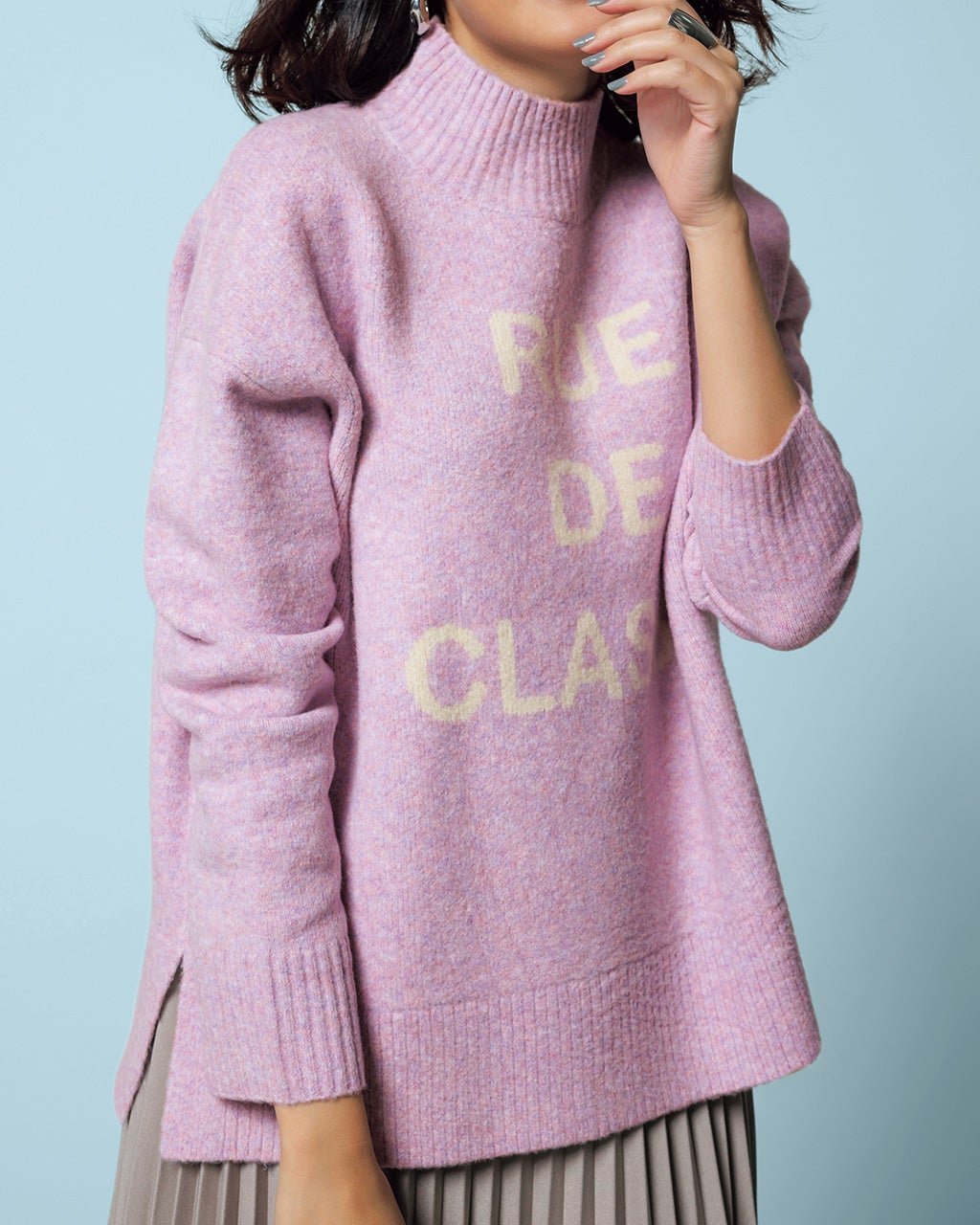 【ドゥクラッセ/DoCLASSE】のジャカード編み・ロゴハイネック 人気、トレンドファッション・服の通販 founy(ファニー) ファッション Fashion レディースファッション Fashion for Women トップス・カットソー Cut & Sew Tops ニット Knit Tops & Sweaters ジャカード/ジャガード Jacquard, Woven Pattern セーター Sweater, Knitwear ハイネック High Neck, Mock Neck 冬 Winter / This Winter other-1|ID: prp329100004848077 ipo3291000000035431481