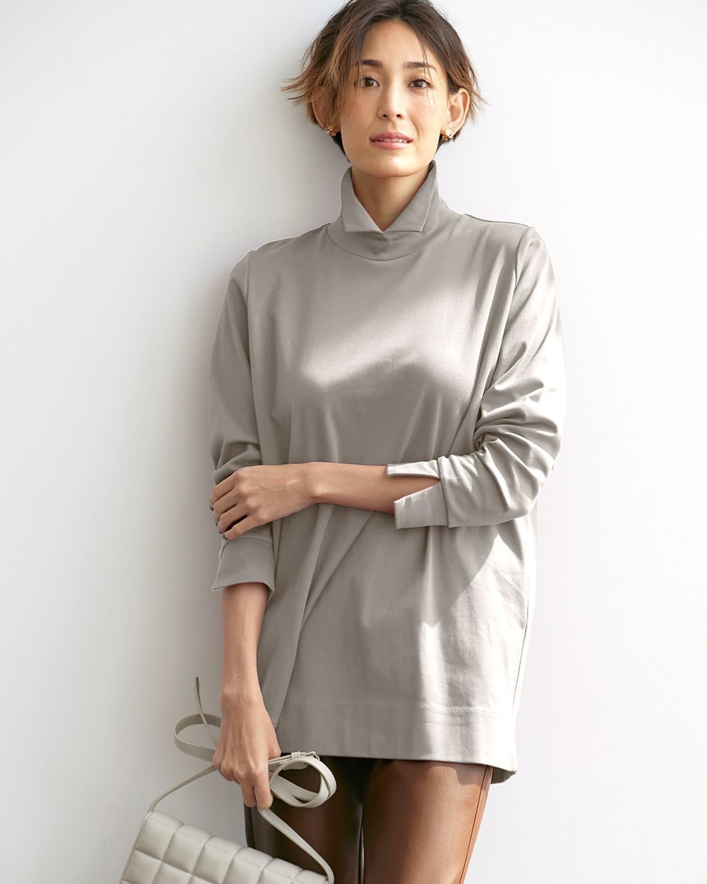 【ドゥクラッセ/DoCLASSE】の超長綿・2WAYハイネックトップス インテリア・キッズ・メンズ・レディースファッション・服の通販 founy(ファニー) ファッション Fashion レディースファッション Fashion for Women トップス・カットソー Cut & Sew Tops シャツ・ブラウス・オフィスカジュアル Elegant Blouses & Button-Ups ロングTシャツ・Tシャツ Longline T-Shirts & Tees カットソー・ベーシックTシャツ Cut-and-Sewn Tops / Stretch Tees & Basics なめらか Smooth, Silky Texture カットソー Cut and Sewn Top スリット Slit, Slit Detail チェック Check, Plaid, Tartan ハイネック High Neck, Mock Neck ロング Long, Long-Length グレー|ID: prp329100004848085 ipo3291000000035431544