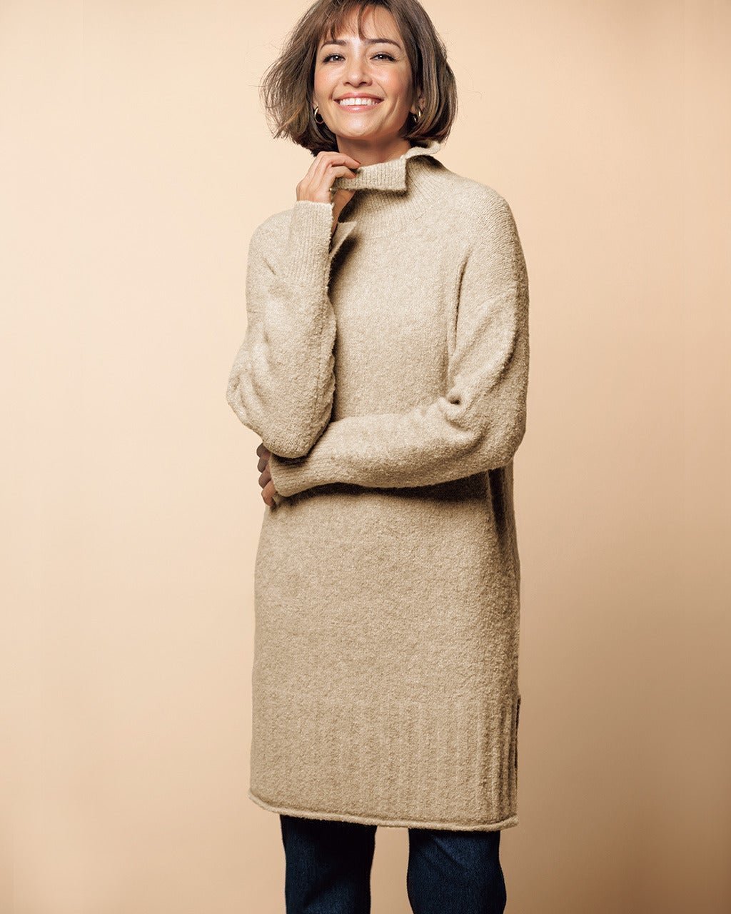 【ドゥクラッセ/DoCLASSE】のイタリアンアルパカ・ハイネックロングセーター インテリア・キッズ・メンズ・レディースファッション・服の通販 founy(ファニー) ファッション Fashion レディースファッション Fashion for Women トップス・カットソー Cut & Sew Tops ニット Knit Tops & Sweaters イタリア Italy ストレッチ Stretch, Stretchy Fabric スリット Slit, Slit Detail セーター Sweater, Knitwear チュニック Tunic, Long Top プリーツ Pleats, Pleated モコモコ Fuzzy, Fluffy ロング Long, Long-Length 冬 Winter / This Winter 雑誌 Magazine, Fashion Magazine ベージュ|ID: prp329100004848092 ipo3291000000035431585