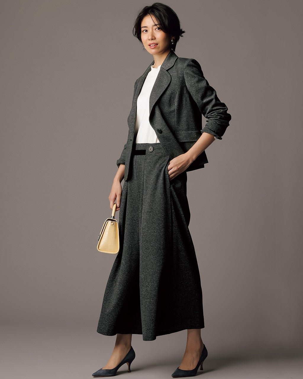 【ドゥクラッセ/DoCLASSE】のツイーディポンチ・サスペンダーパンツ インテリア・キッズ・メンズ・レディースファッション・服の通販 founy(ファニー) 　ファッション　Fashion　レディースファッション　Fashion for Women　パンツ　Pants & Trousers　サスペンダー　Suspenders, Braces　ツイード　Twill, Twill Weave　ネップ　Nepp, Slub Yarn　グレー|ID: prp329100004848135 ipo3291000000035431937