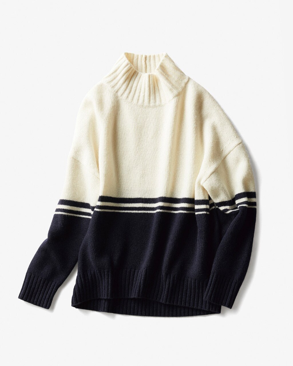 【ドゥクラッセ/DoCLASSE】のイタリア糸・カシミヤ混バルキーハイネック インテリア・キッズ・メンズ・レディースファッション・服の通販 founy(ファニー) 　ファッション　Fashion　レディースファッション　Fashion for Women　トップス・カットソー　Cut & Sew Tops　ニット　Knit Tops & Sweaters　イタリア　Italy　スタンダード　Standard, Basic　セーター　Sweater, Knitwear　トレンド　Trend, Trending Now　ハイネック　High Neck, Mock Neck　ベーシック　Basic, Essential　ミドル　Middle Length, Mid Height　オフ&times;ネイビー|ID: prp329100004848153 ipo3291000000035432107