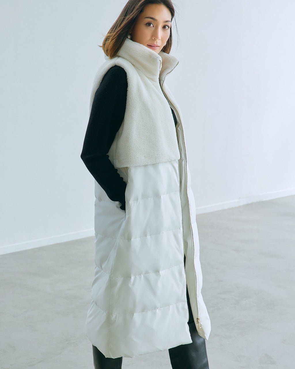 【ドゥクラッセ/DoCLASSE】の異素材デザイン・エコダウンロングジレ 人気、トレンドファッション・服の通販 founy(ファニー) 　ファッション　Fashion　レディースファッション　Fashion for Women　アウター　Coat / Outerwear Collection　トップス・カットソー　Cut & Sew Tops　ベスト&ジレ / 重ね着スタイル　Vests & Gilets　スマート　Smart, Elegant　ダウン　Down, Puffer　ロング　Long, Long-Length　冬　Winter / This Winter　春　Spring　 other-1|ID: prp329100004848160 ipo3291000000035432266