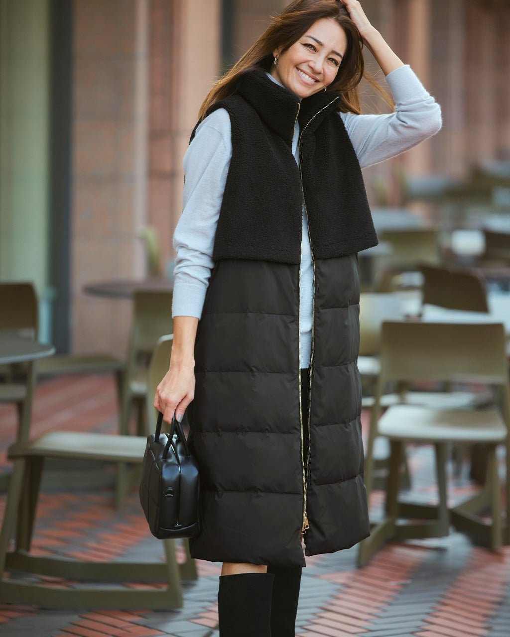 【ドゥクラッセ/DoCLASSE】の異素材デザイン・エコダウンロングジレ インテリア・キッズ・メンズ・レディースファッション・服の通販 founy(ファニー) 　ファッション　Fashion　レディースファッション　Fashion for Women　アウター　Coat / Outerwear Collection　トップス・カットソー　Cut & Sew Tops　ベスト&ジレ / 重ね着スタイル　Vests & Gilets　スマート　Smart, Elegant　ダウン　Down, Puffer　ロング　Long, Long-Length　冬　Winter / This Winter　春　Spring　ブラック|ID: prp329100004848160 ipo3291000000035432270