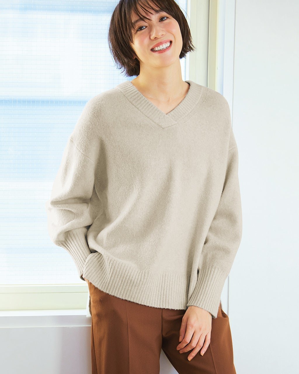 【ドゥクラッセ/DoCLASSE】のストレッチタム・Vネックニット インテリア・キッズ・メンズ・レディースファッション・服の通販 founy(ファニー) ファッション Fashion レディースファッション Fashion for Women トップス・カットソー Cut & Sew Tops ニット Knit Tops & Sweaters Vネックトップス V-Neck Tops / V-Cut Neckline Shirts ストレッチ Stretch, Stretchy Fabric セーター Sweater, Knitwear ライトグレー|ID: prp329100004848178 ipo3291000000035432450