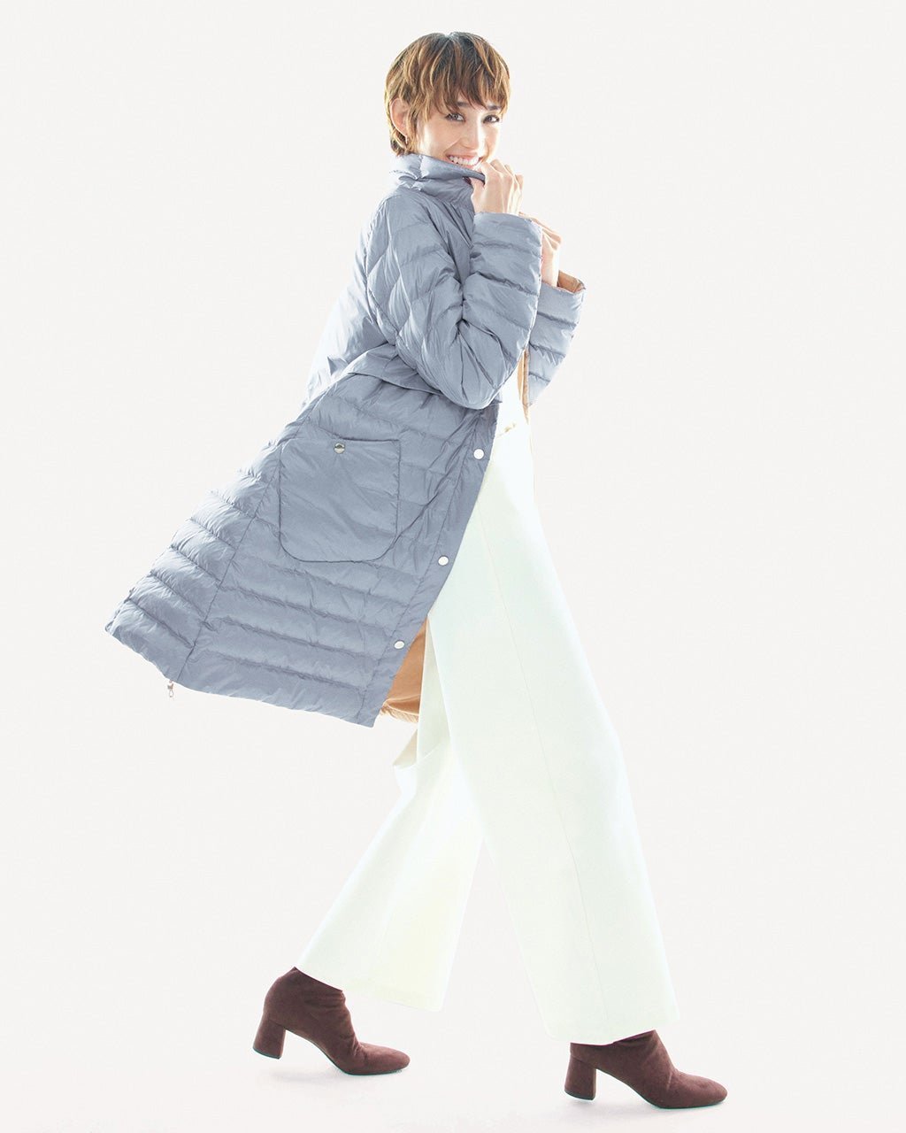 【ドゥクラッセ/DoCLASSE】のAIRダウン・リバーシブルコート インテリア・キッズ・メンズ・レディースファッション・服の通販 founy(ファニー) 　ファッション　Fashion　レディースファッション　Fashion for Women　アウター　Coat / Outerwear Collection　コート・ロングコート・ピーコート　Long Coats, Peacoats & More　タフタ　Taffeta, Structured Fabric　ダウン　Down, Puffer　パッチ　Patch, Appliqué　フラップ　Flap, Flap Pocket　ポケット　Pocket, Pocket Detail　リバーシブル　Reversible, Two-Sided　ブルー・パターン|ID: prp329100004848183 ipo3291000000035432514