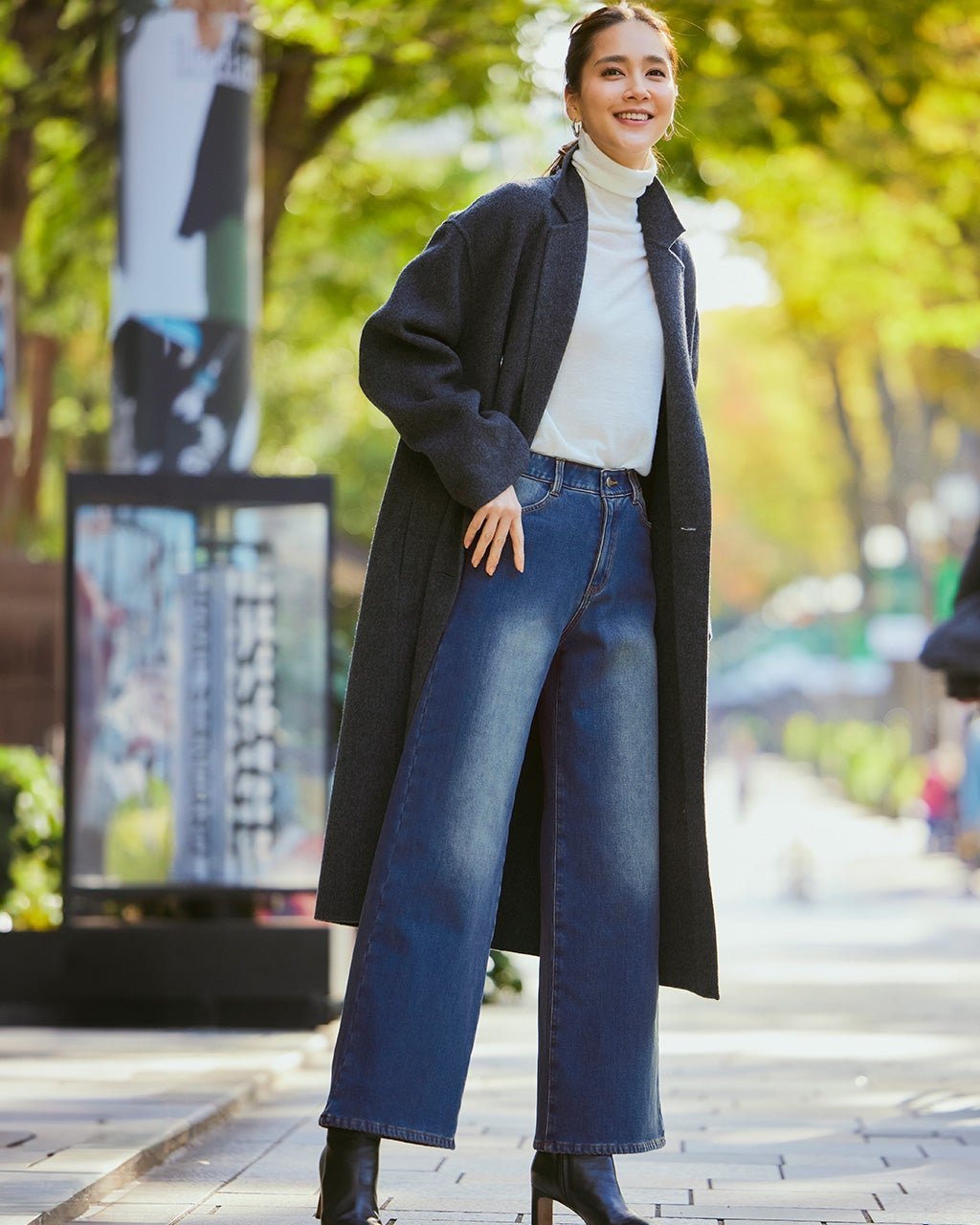 【ドゥクラッセ/DoCLASSE】の裏ベロア・ニットデニム/セミワイド 70cm インテリア・キッズ・メンズ・レディースファッション・服の通販 founy(ファニー) 　ファッション　Fashion　レディースファッション　Fashion for Women　パンツ　Pants & Trousers　カットソー　Cut and Sewn Top　ショート　Short, Short Length　ストレッチ　Stretch, Stretchy Fabric　デニム　Denim, Jeans Material　トレンド　Trend, Trending Now　ベロア　Velour, Soft Velvet　モコモコ　Fuzzy, Fluffy　リアル　Real, Realistic　ワイド　Wide, Wide Fit　インディゴ|ID: prp329100004848191 ipo3291000000035432578