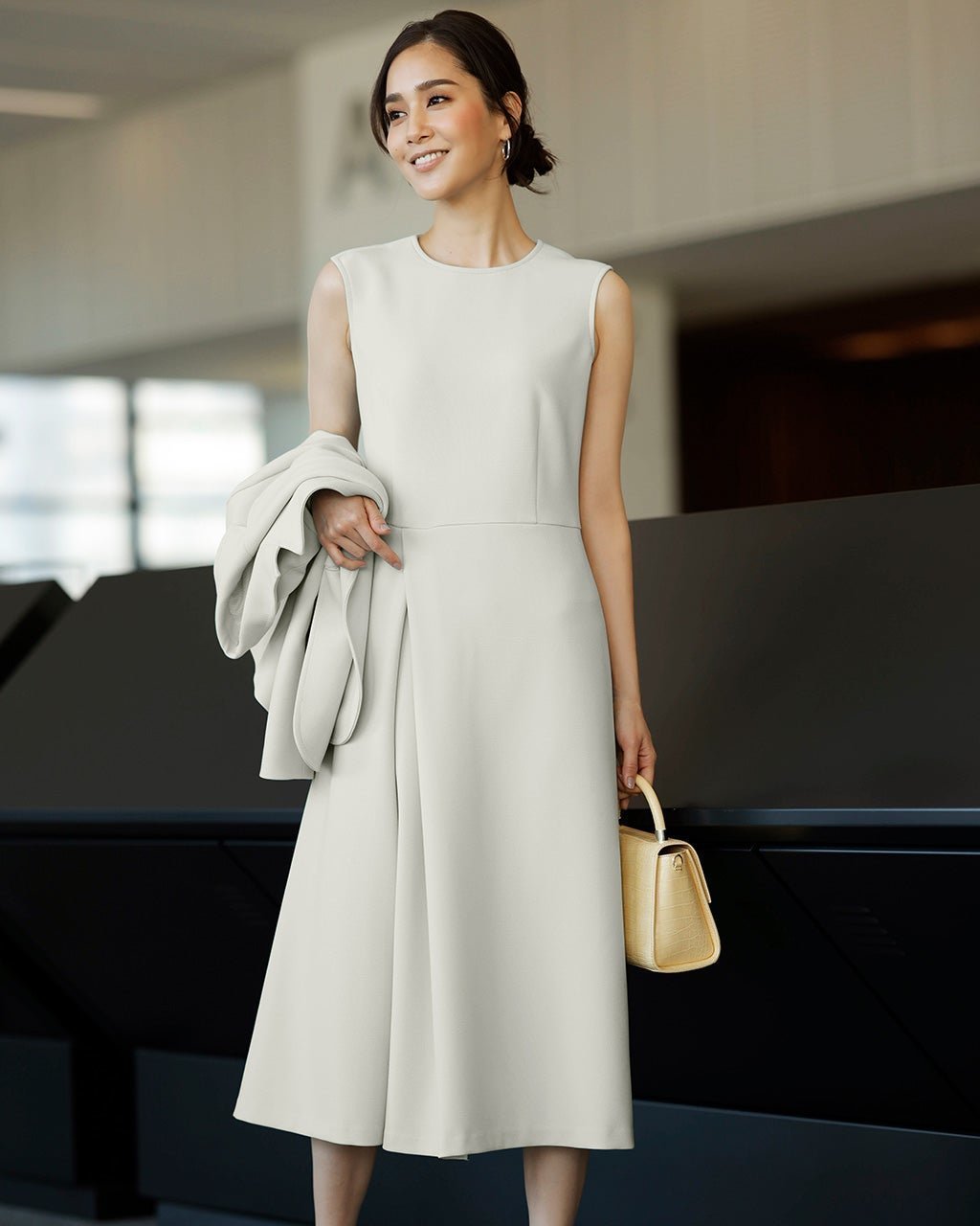 【ドゥクラッセ/DoCLASSE】の二重織りカルゼ・タックフレアワンピース 人気、トレンドファッション・服の通販 founy(ファニー) 　ファッション　Fashion　レディースファッション　Fashion for Women　ワンピース　Dresses　カッティング　Cutting Detail　カーディガン　Cardigan, Knitwear　シンプル　Simple, Minimal　ジャケット　Jacket, Outerwear　セットアップ　Set-Up, Coordinated Outfit　 other-1|ID: prp329100004848196 ipo3291000000035432610