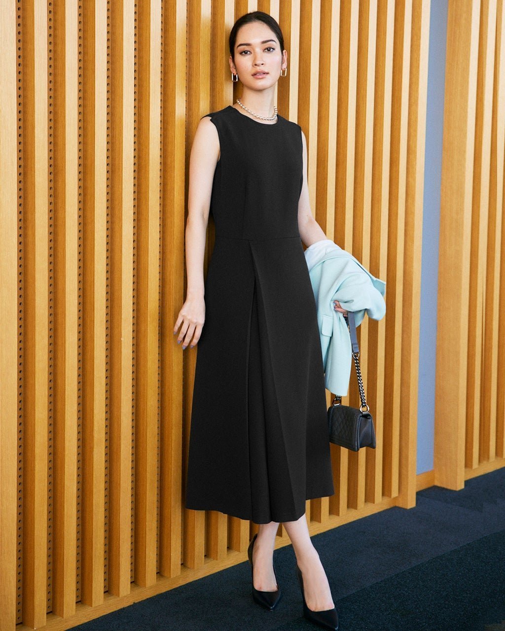 【ドゥクラッセ/DoCLASSE】の二重織りカルゼ・タックフレアワンピース インテリア・キッズ・メンズ・レディースファッション・服の通販 founy(ファニー) 　ファッション　Fashion　レディースファッション　Fashion for Women　ワンピース　Dresses　カッティング　Cutting Detail　カーディガン　Cardigan, Knitwear　シンプル　Simple, Minimal　ジャケット　Jacket, Outerwear　セットアップ　Set-Up, Coordinated Outfit　ブラック|ID: prp329100004848196 ipo3291000000035432617