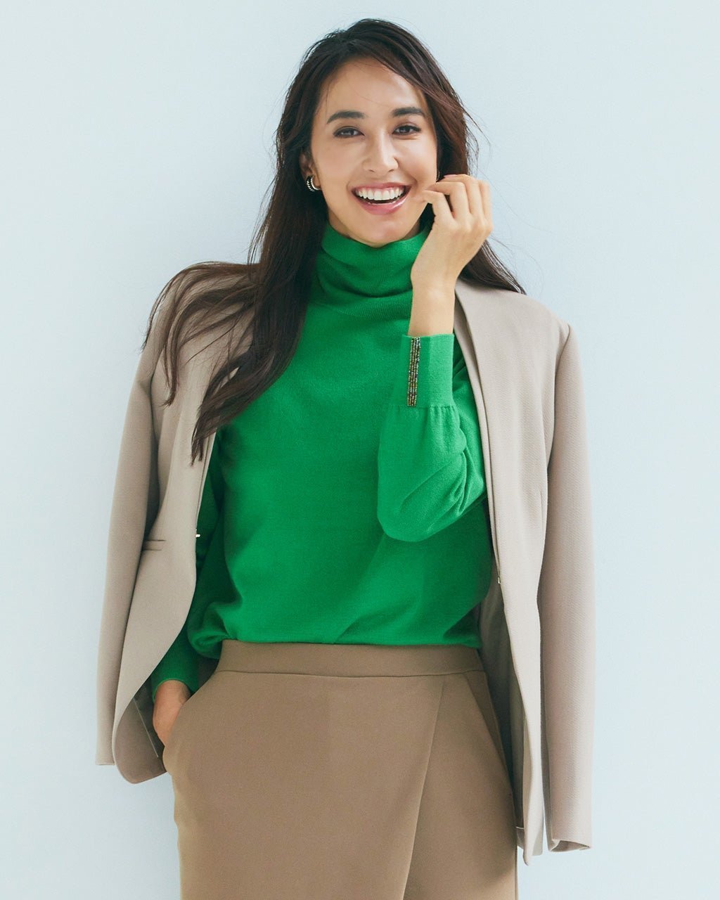 【ドゥクラッセ/DoCLASSE】のビーズデザインカフス・タートルニット インテリア・キッズ・メンズ・レディースファッション・服の通販 founy(ファニー) 　ファッション　Fashion　レディースファッション　Fashion for Women　トップス・カットソー　Cut & Sew Tops　ニット　Knit Tops & Sweaters　セーター　Sweater, Knitwear　タートルネック　Turtleneck, High Neck　グリーン|ID: prp329100004848203 ipo3291000000035432707