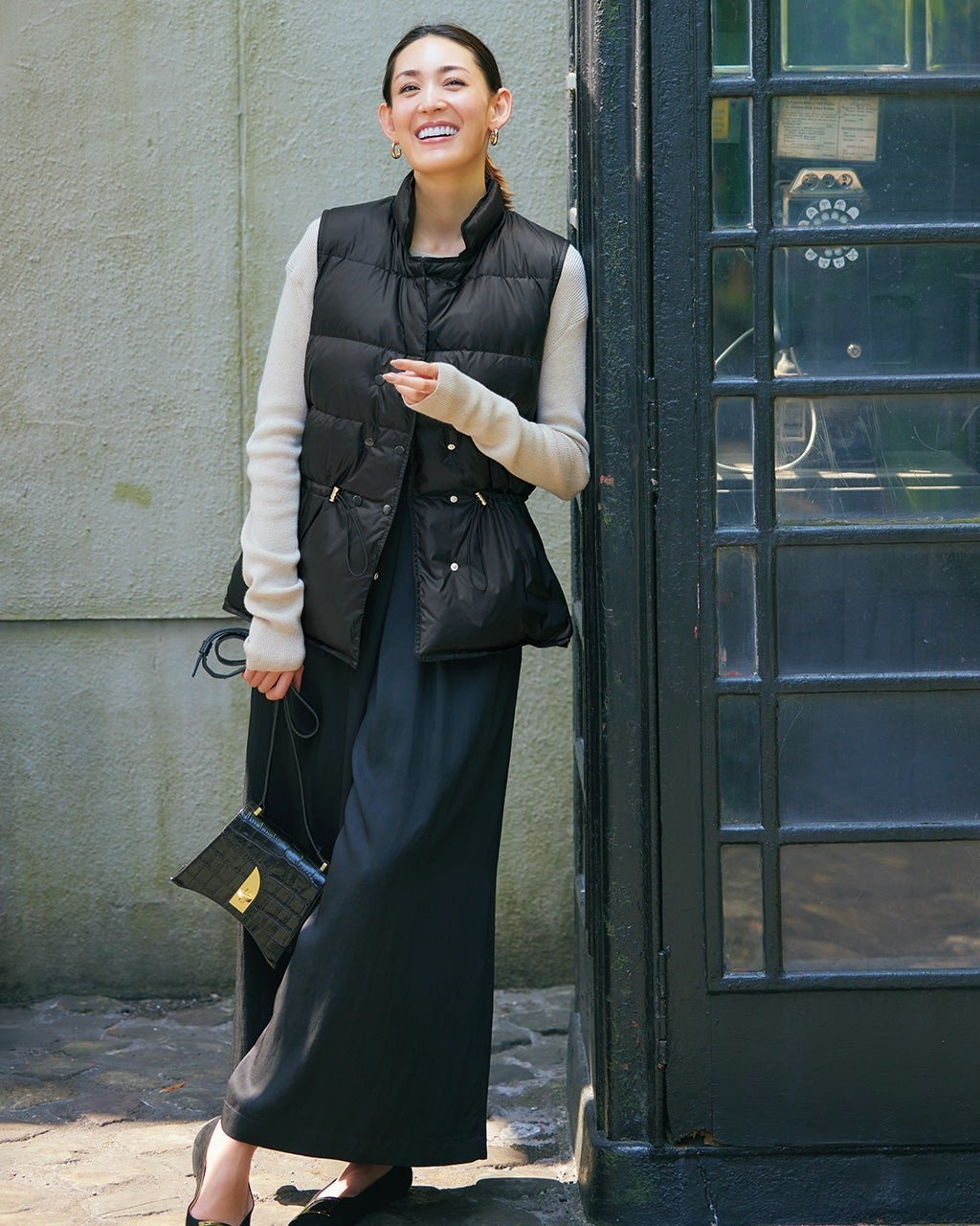 【ドゥクラッセ/DoCLASSE】のAIRダウン・スタンドネックベスト 人気、トレンドファッション・服の通販 founy(ファニー) 　ファッション　Fashion　レディースファッション　Fashion for Women　アウター　Coat / Outerwear Collection　トップス・カットソー　Cut & Sew Tops　ベスト&ジレ / 重ね着スタイル　Vests & Gilets　スタイリッシュ　Stylish, Fashionable　スタンド　Stand Collar, Upright Stand　ダウン　Down, Puffer　ドローコード　Drawcord, Drawstring Cord　バランス　Balance, Style Balance　ベスト　Vest, Waistcoat　人気　Popular, Best Seller　 other-1|ID: prp329100004854932 ipo3291000000035735523