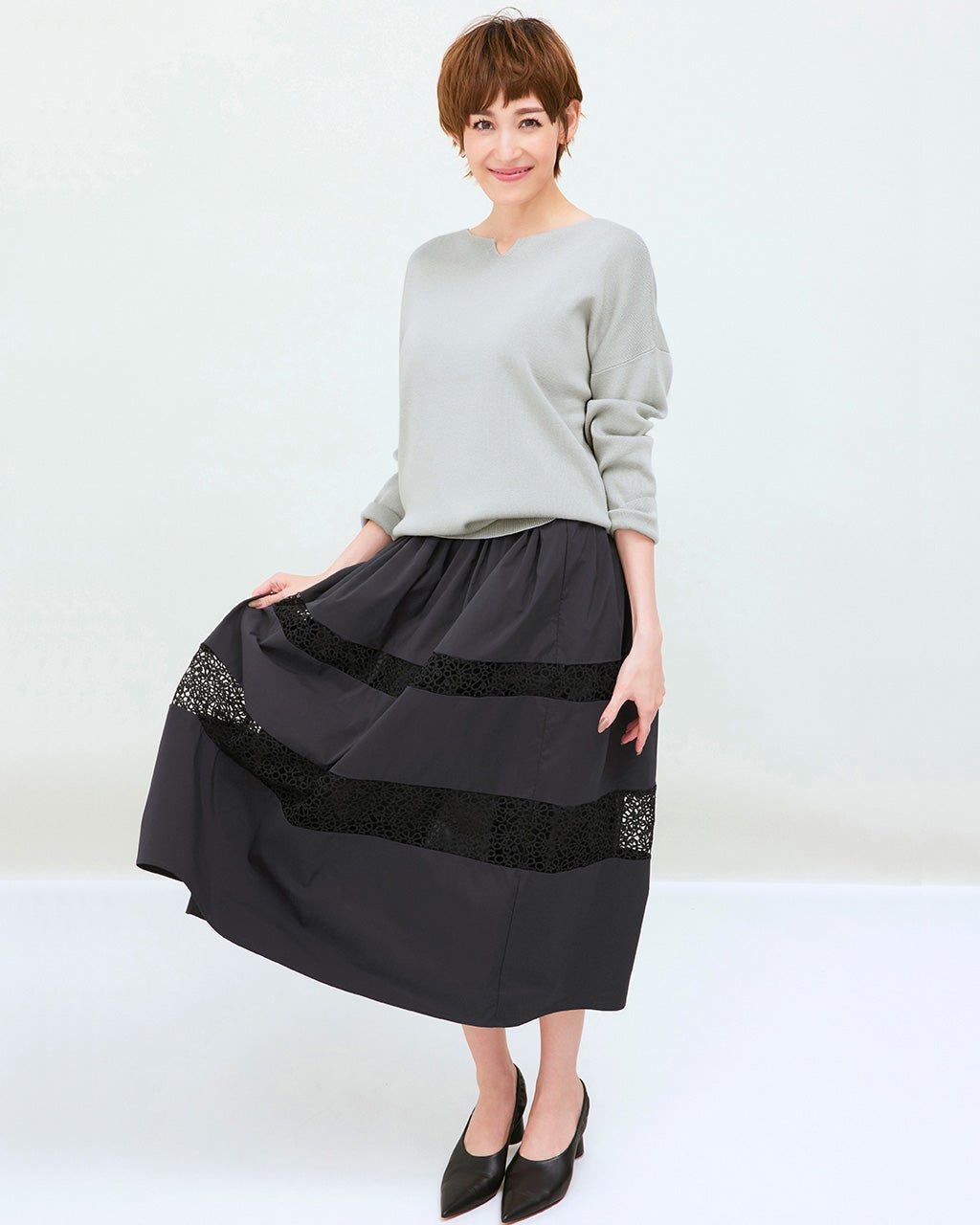 【ドゥクラッセ/DoCLASSE】のレースボーダー・ギャザーフレアスカート インテリア・キッズ・メンズ・レディースファッション・服の通販 founy(ファニー) 　ファッション　Fashion　レディースファッション　Fashion for Women　スカート　Skirts　Aライン・フレアスカート　A-Line & Flared Skirts　ギャザー　Gathered, Ruffled　フレア　Flare, Flared　ボーダー　Border, Stripe　レース　Lace, Lace Fabric　ブラック|ID: prp329100004856962 ipo3291000000035833030