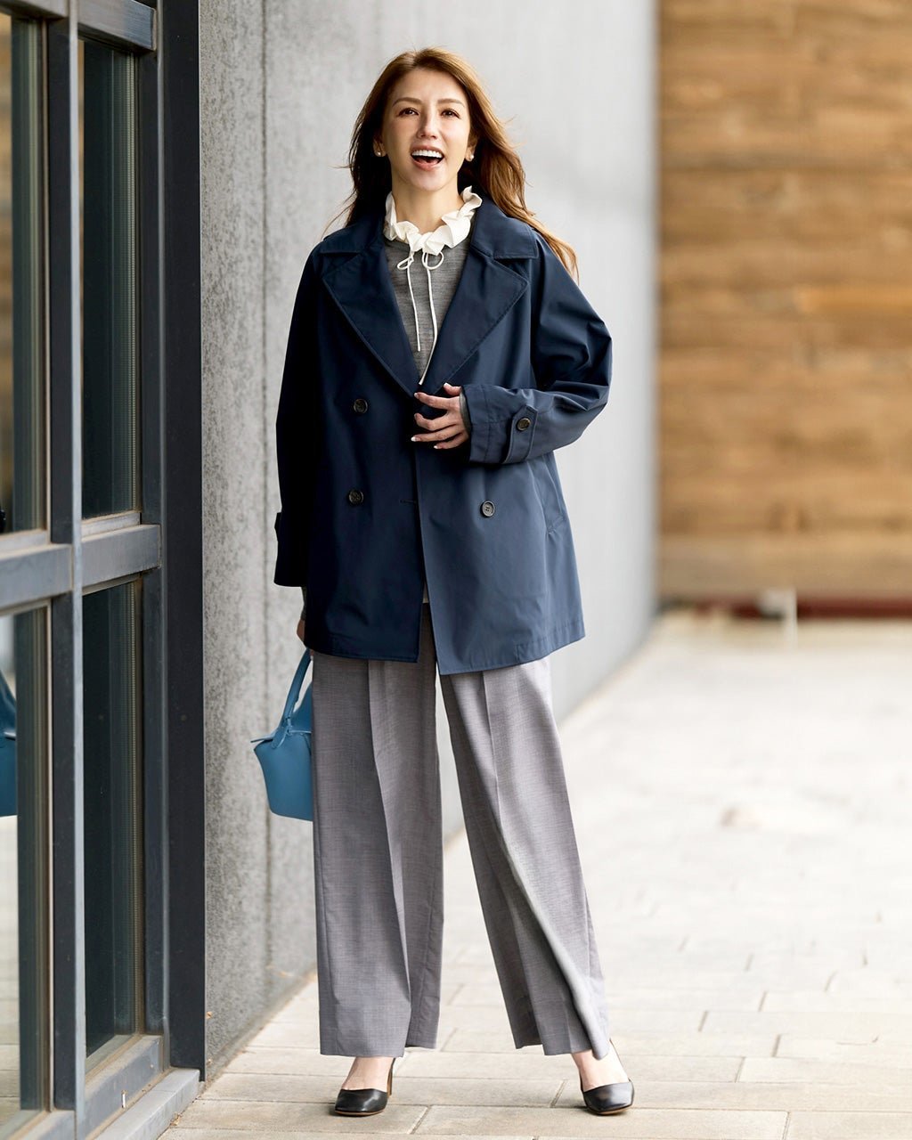 【ドゥクラッセ/DoCLASSE】のシャットウインド・ダブルブレストコート インテリア・キッズ・メンズ・レディースファッション・服の通販 founy(ファニー) 　ファッション　Fashion　レディースファッション　Fashion for Women　アウター　Coat / Outerwear Collection　コート・ロングコート・ピーコート　Long Coats, Peacoats & More　新作・新入荷　New Arrivals / New In　ストレッチ　Stretch, Stretchy Fabric　フォルム　Silhouette, Form　ミドル　Middle Length, Mid Height　ミッドナイトブルー|ID: prp329100004856968 ipo3291000000035833103