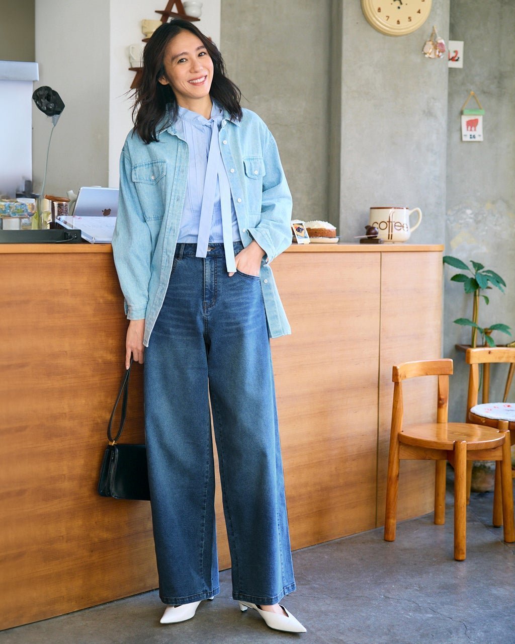 【ドゥクラッセ/DoCLASSE】のフォルムデニム・バレルパンツ インテリア・キッズ・メンズ・レディースファッション・服の通販 founy(ファニー) 　ファッション　Fashion　レディースファッション　Fashion for Women　パンツ　Pants & Trousers　新作・新入荷　New Arrivals / New In　インディゴ　Indigo Denim　ストレッチ　Stretch, Stretchy Fabric　デニム　Denim, Jeans Material　フォルム　Silhouette, Form　ヴィンテージ　Vintage Style　エレガント 上品　Elegant　夏　Summer　春　Spring　S/S・春夏　SS, Spring/Summer, Warm Season　インディゴ|ID: prp329100004856986 ipo3291000000035833333